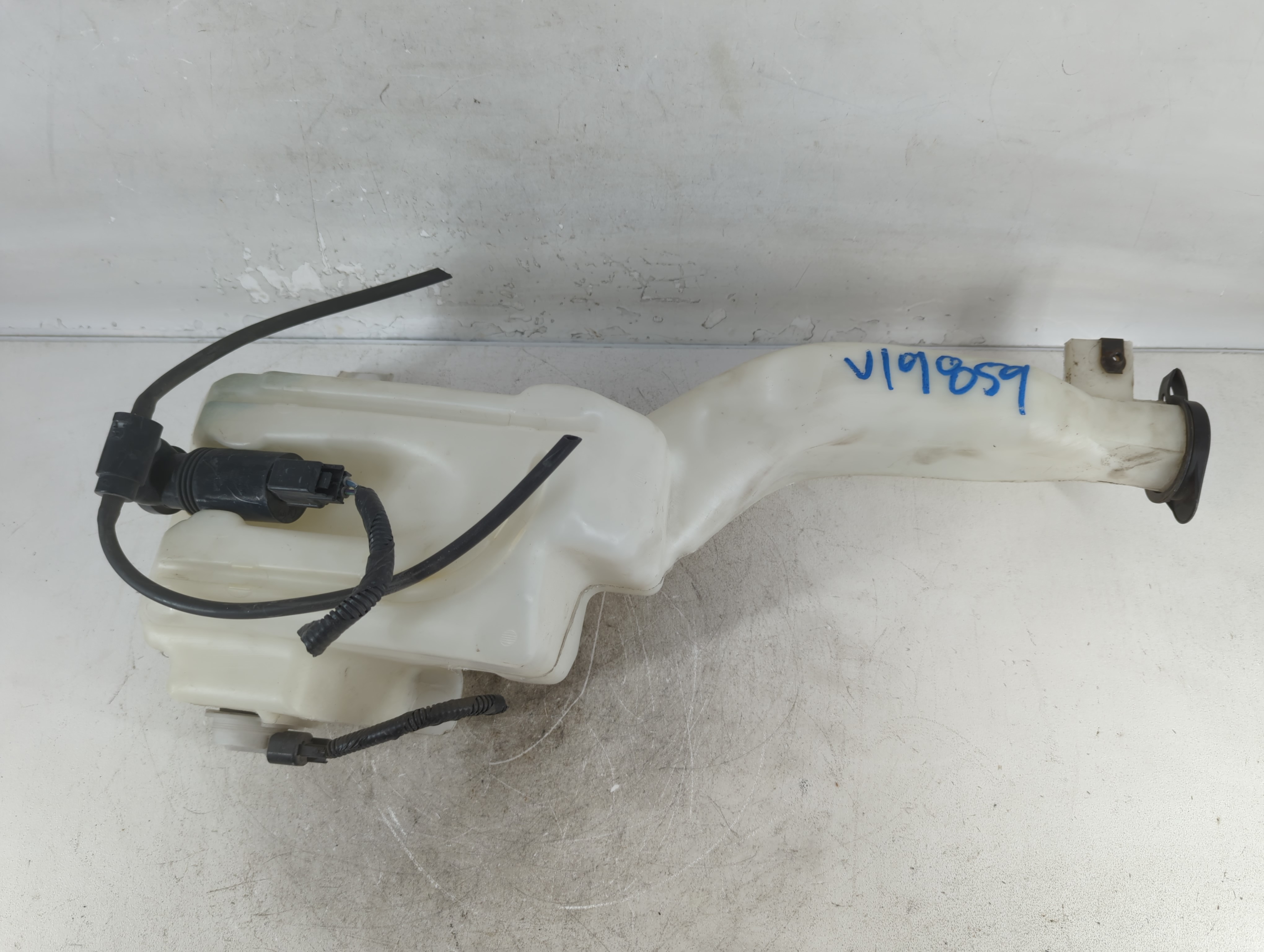 2007-2015 Lincoln Mkx Windshield Washer Fluid Reservoir Bottle Oem 773854 - Oemusedautoparts1.com