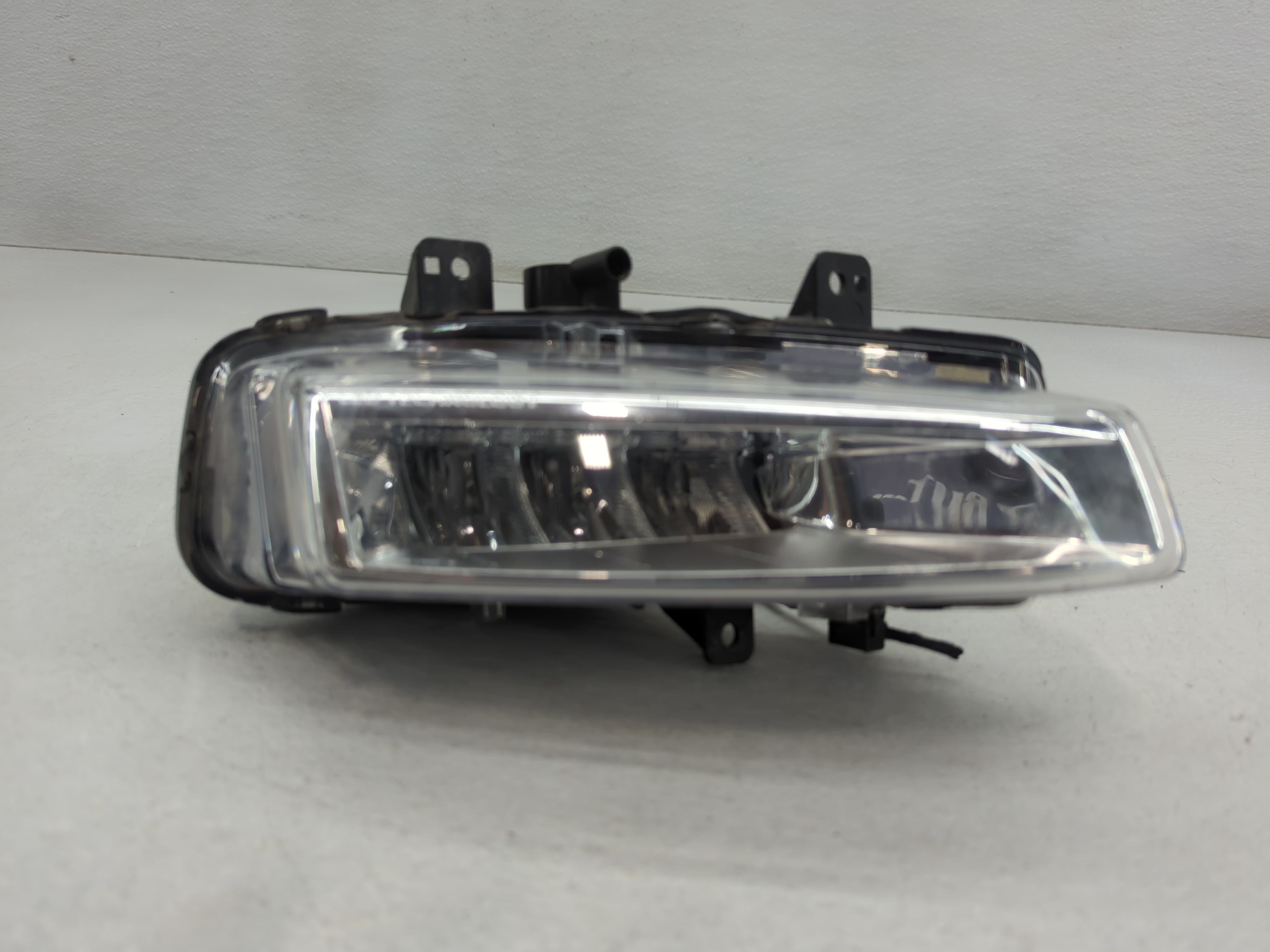 2015 Land Rover Discovery Sport Passenger Right Oem Head Light Headlight Lamp 773877 - Oemusedautoparts1.com