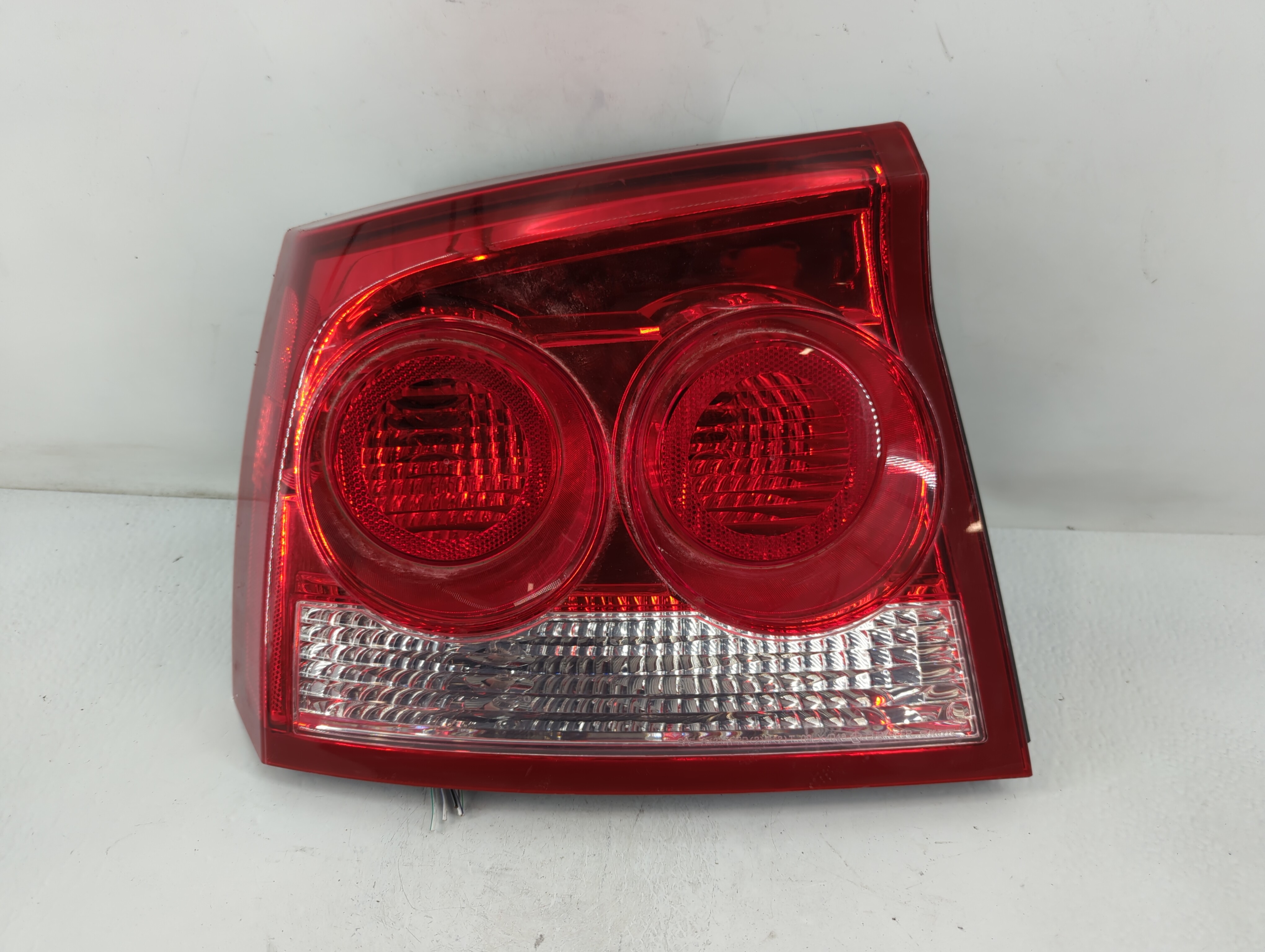 Picture of 2009-2010 Dodge Charger Passenger Right Side Tail Light Taillight Oem 773910