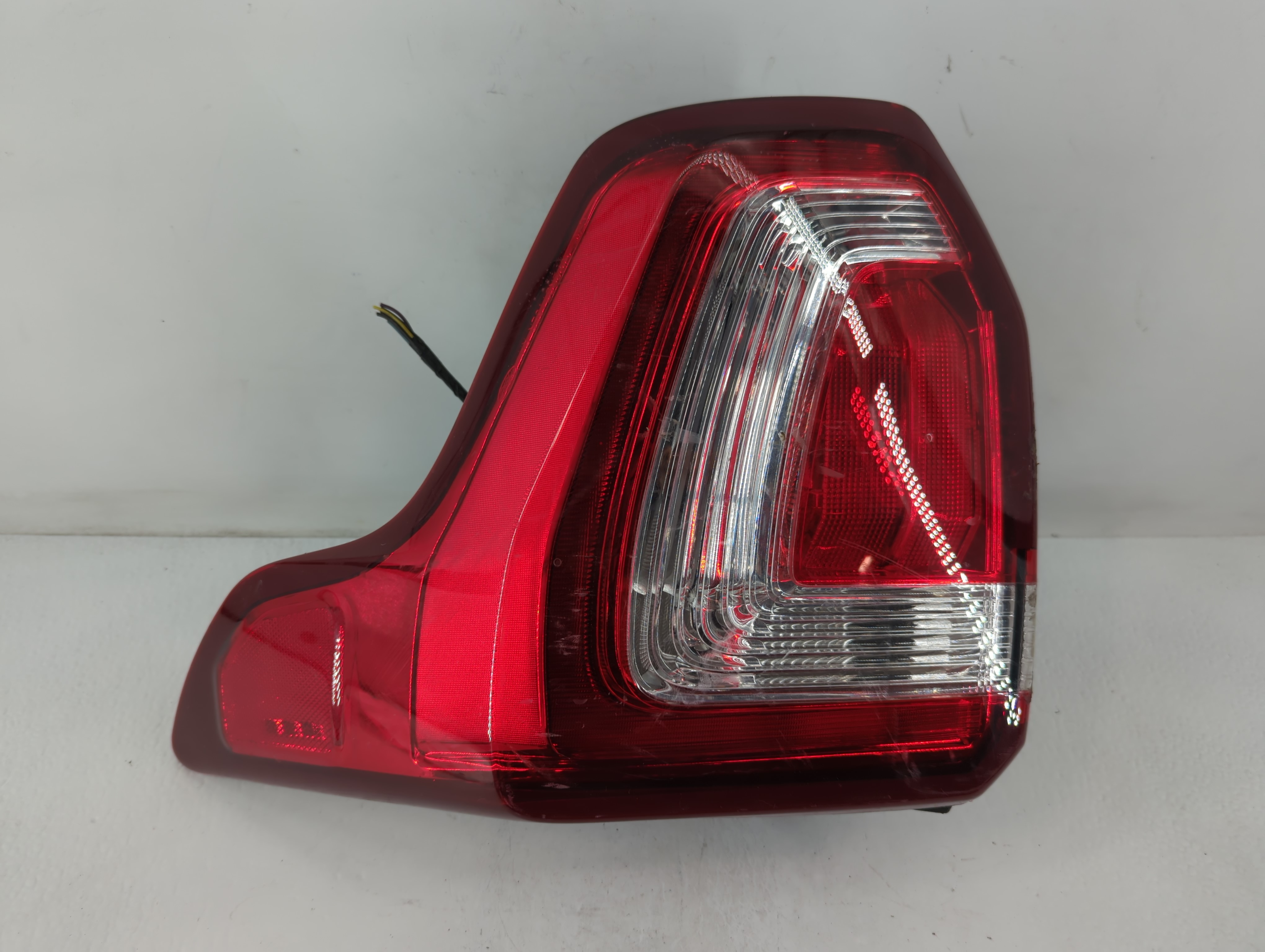 2018 Ford Explorer Passenger Right Side Tail Light Taillight Oem 773913 - Oemusedautoparts1.com