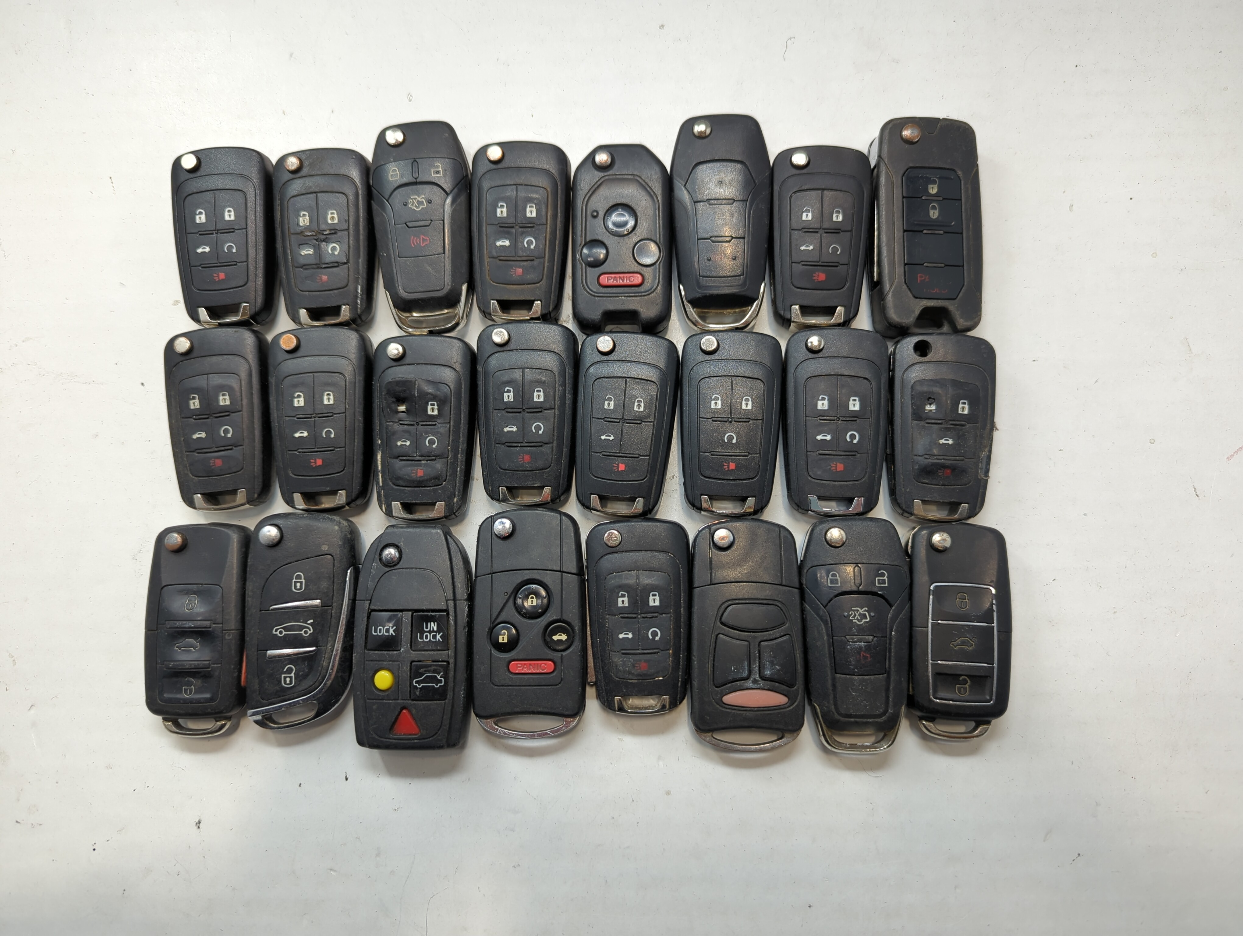 Lot of 25 Aftermarket Keyless Entry Remote Fob MIXED FCC IDS MIXED PART 773965 - Oemusedautoparts1.com