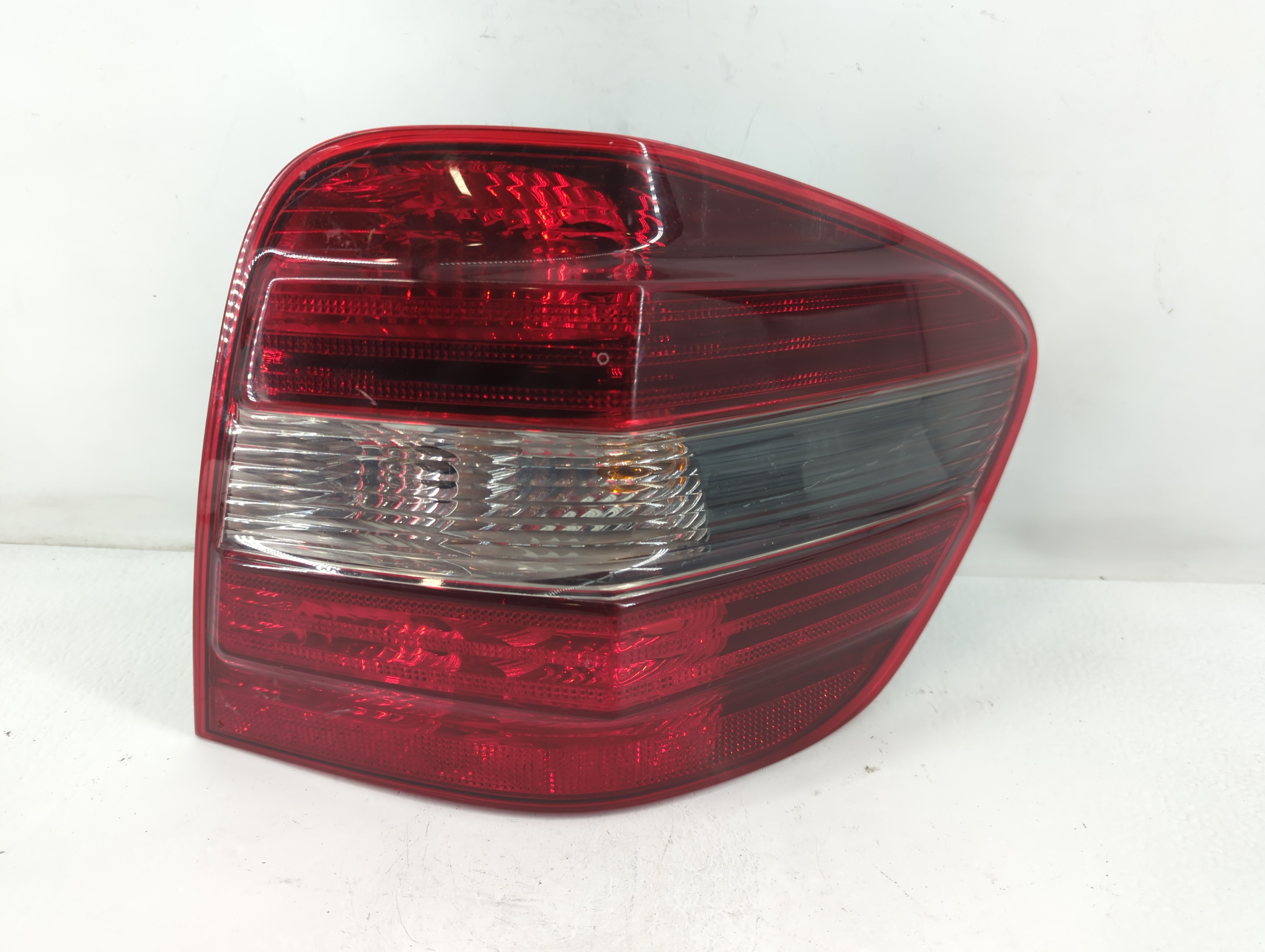 Picture of 2008 Mercedes-benz Ml350 Passenger Right Side Tail Light Taillight Oem 773973