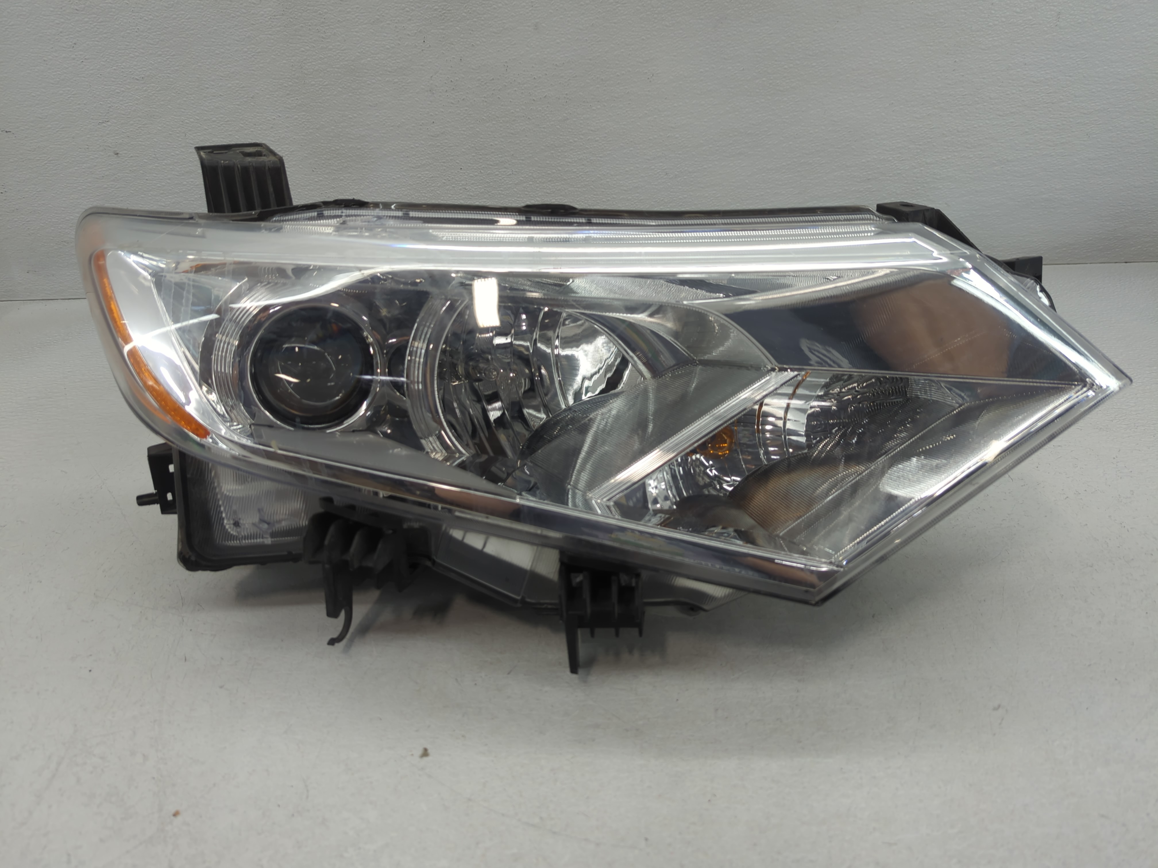 2012-2017 Nissan Quest Passenger Right Oem Head Light Headlight Lamp 773984 - Oemusedautoparts1.com