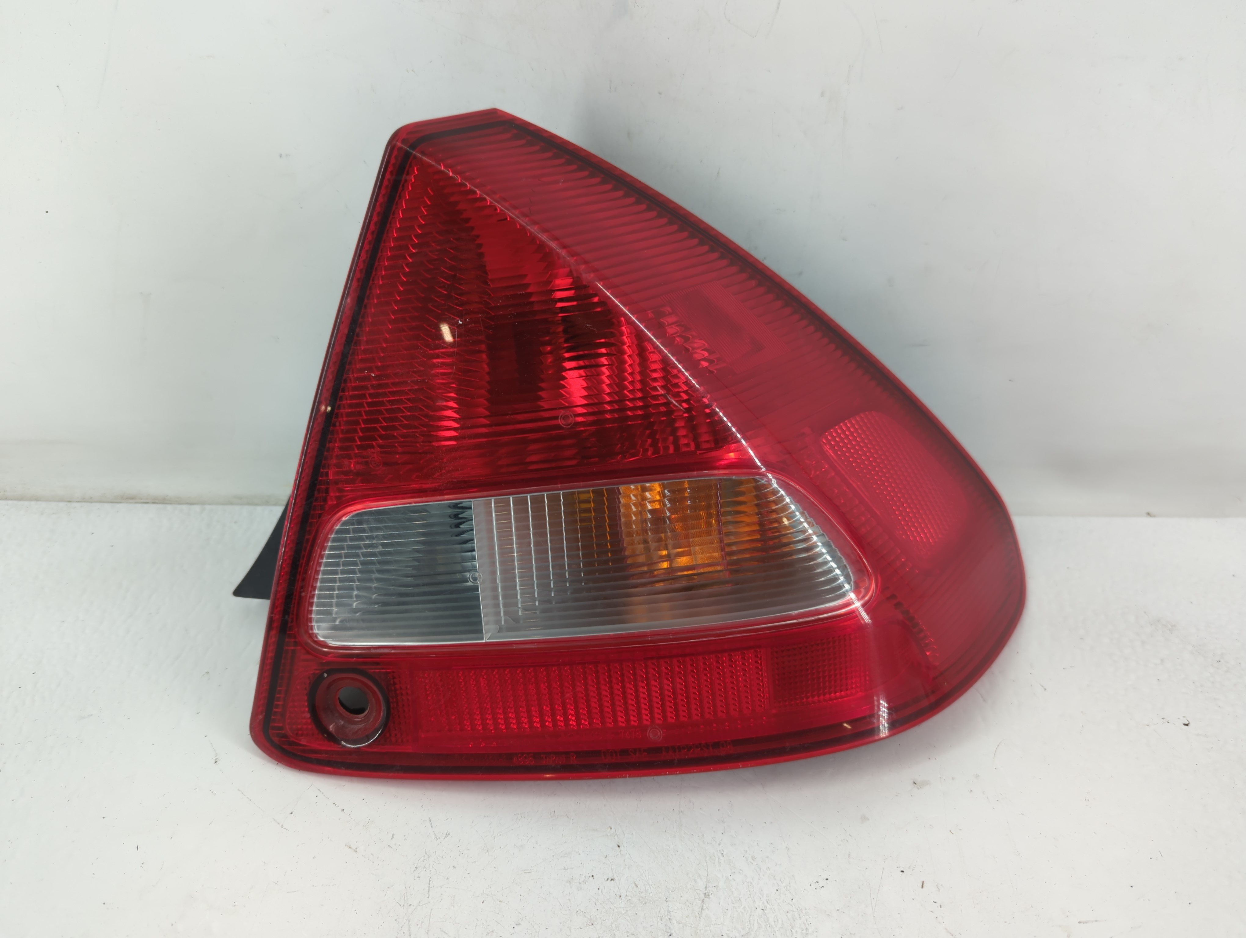 Picture of 2000-2006 Honda Insight Passenger Right Side Tail Light Taillight Oem 774012