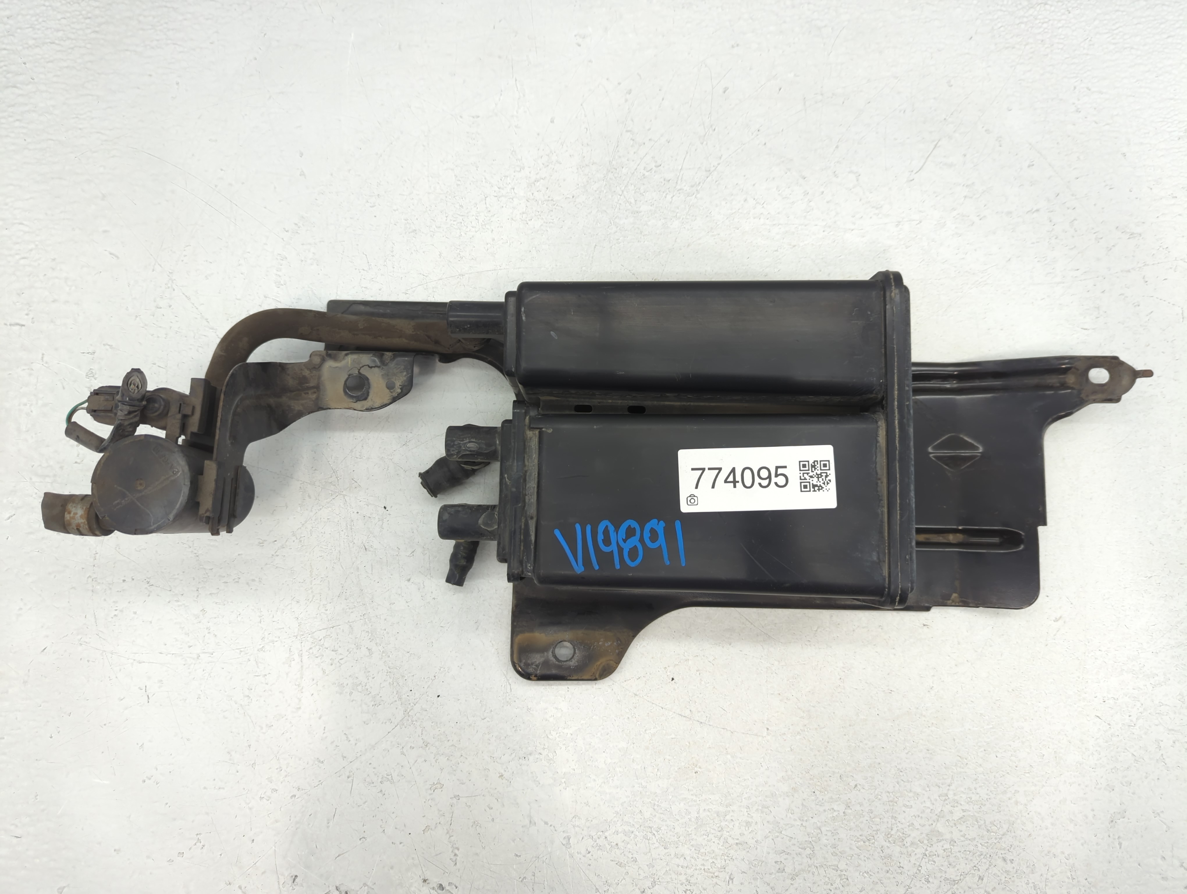2011 Mazda Cx-9 Fuel Vapor Charcoal Canister 774095 - Oemusedautoparts1.com