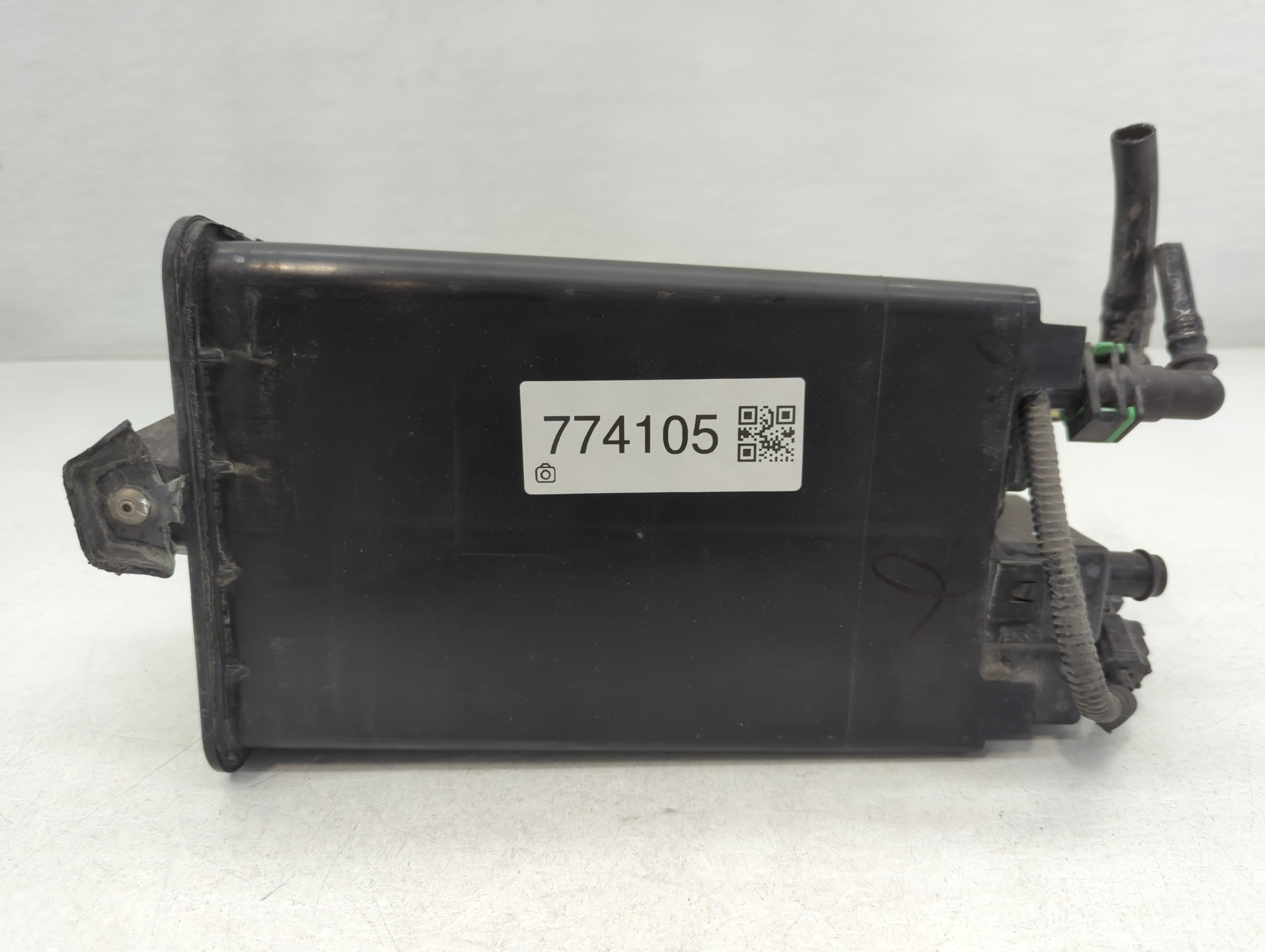2018 Ford Explorer Fuel Vapor Charcoal Canister 774105 - Oemusedautoparts1.com