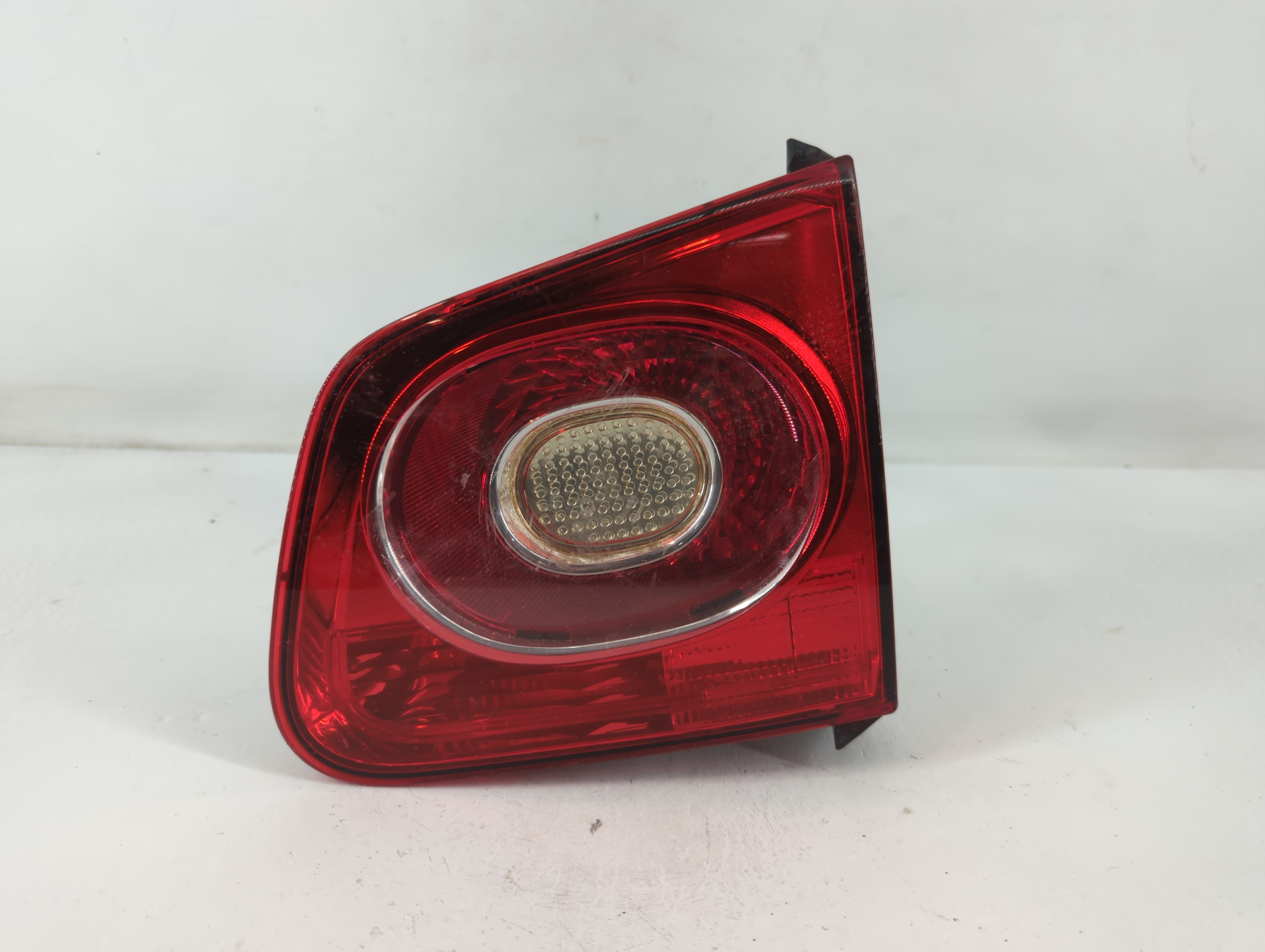 2009-2011 Volkswagen Tiguan Driver Left Side Tail Light Taillight Oem 774126 - Oemusedautoparts1.com