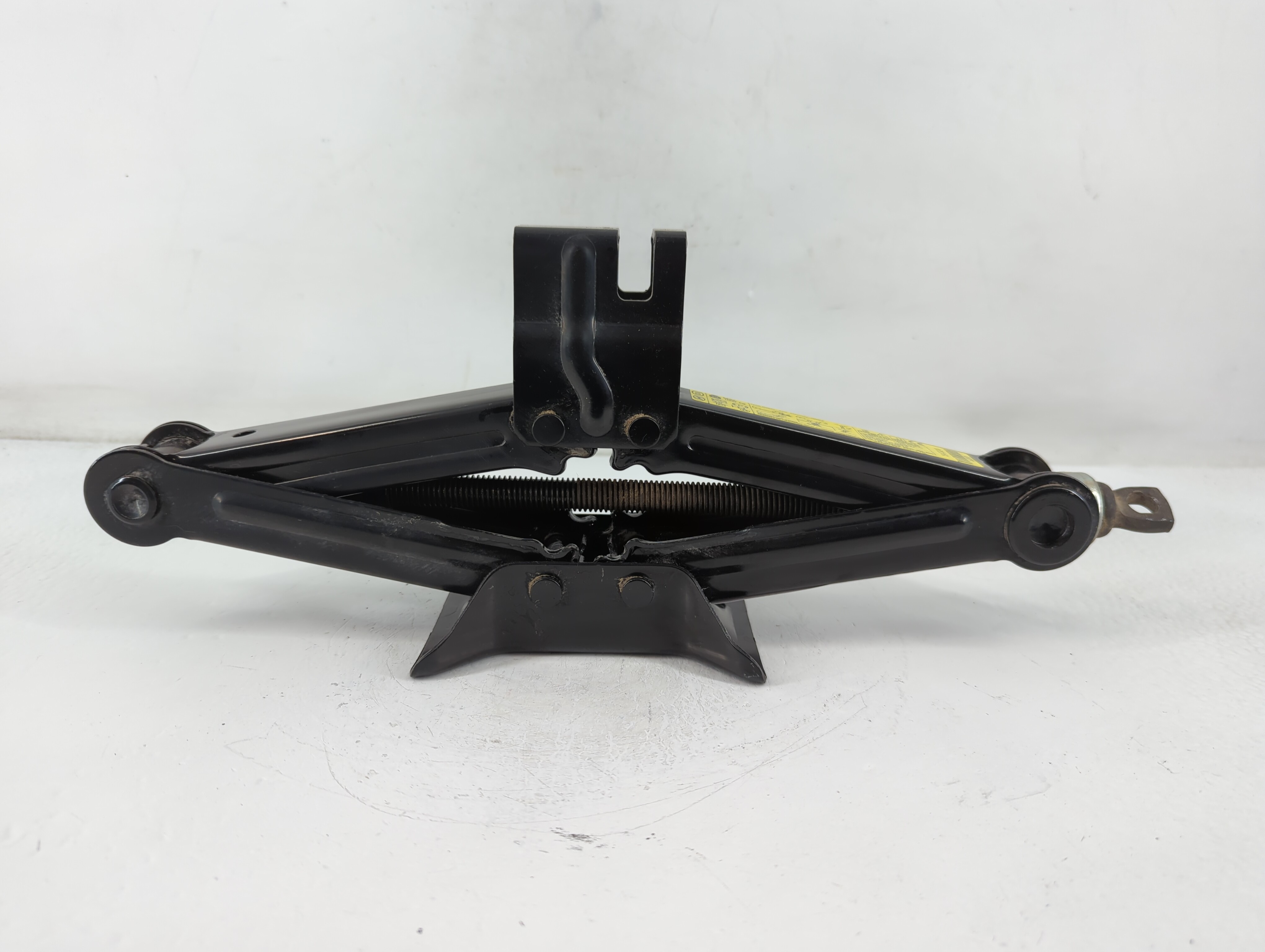 2019 Hyundai Kona Spare Scissor Car Jack 774261 - Oemusedautoparts1.com