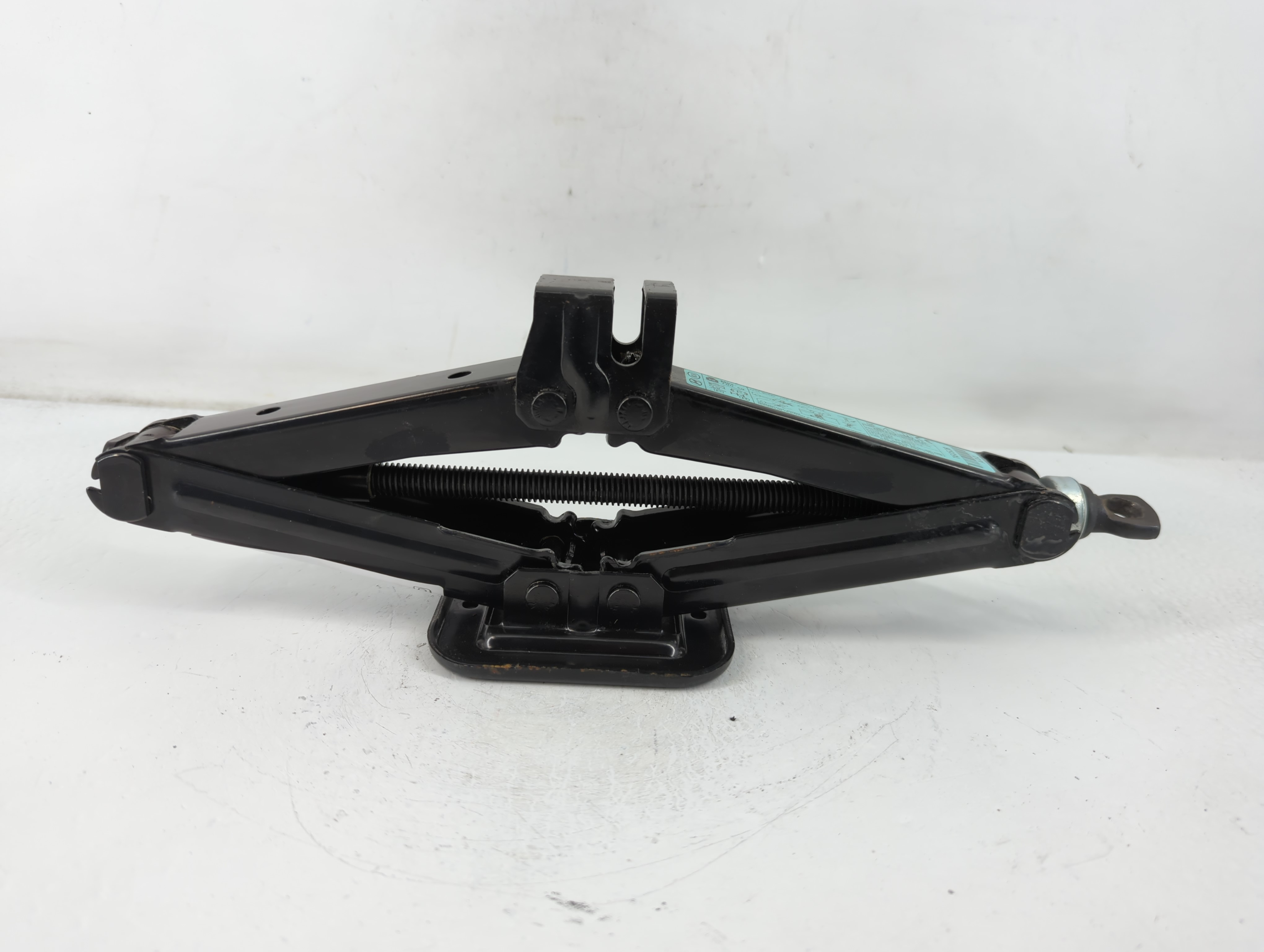 2017 Hyundai Elantra Spare Scissor Car Jack 774264 - Oemusedautoparts1.com