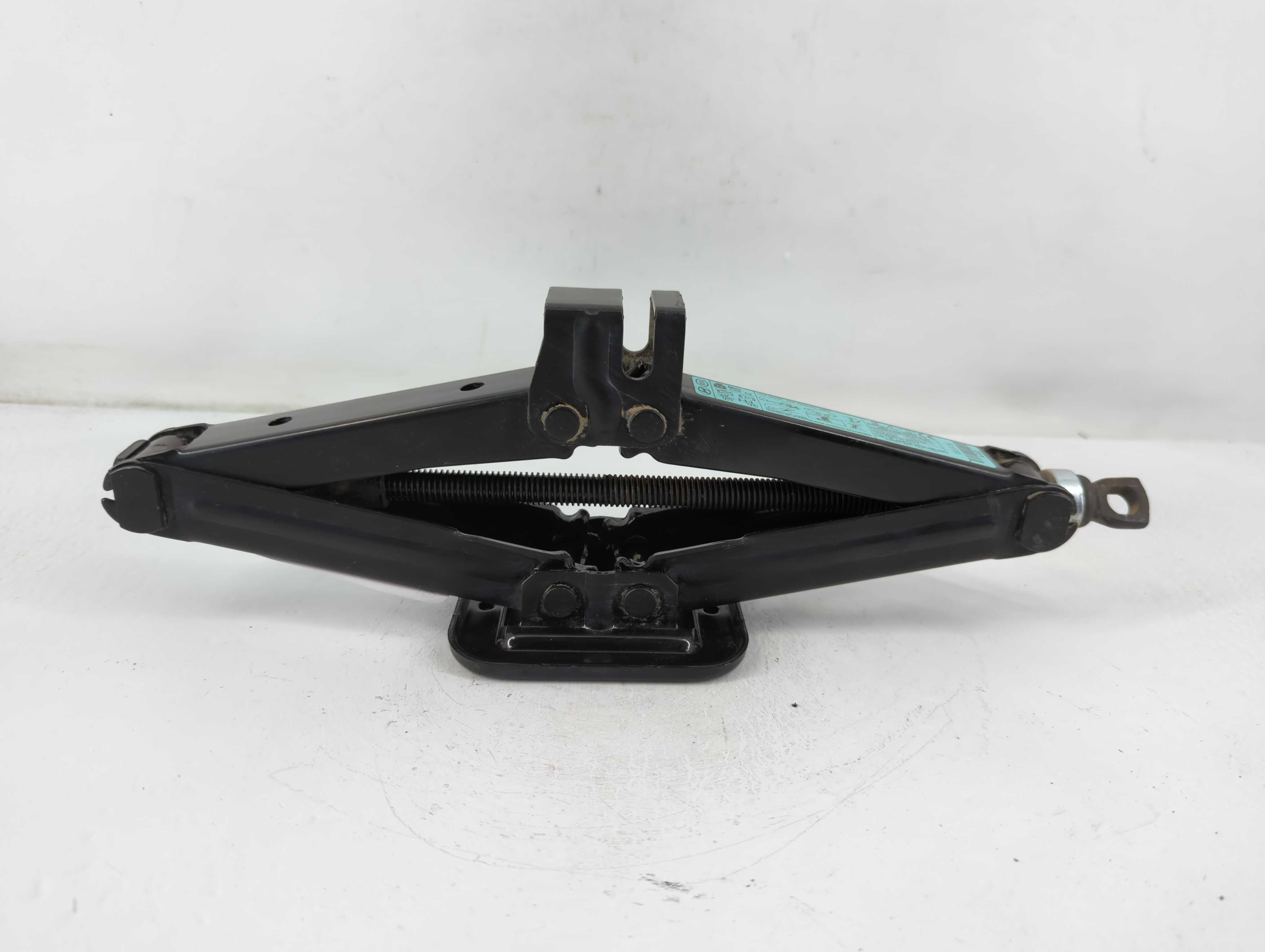2019 Hyundai Elantra Spare Scissor Car Jack 774266 - Oemusedautoparts1.com