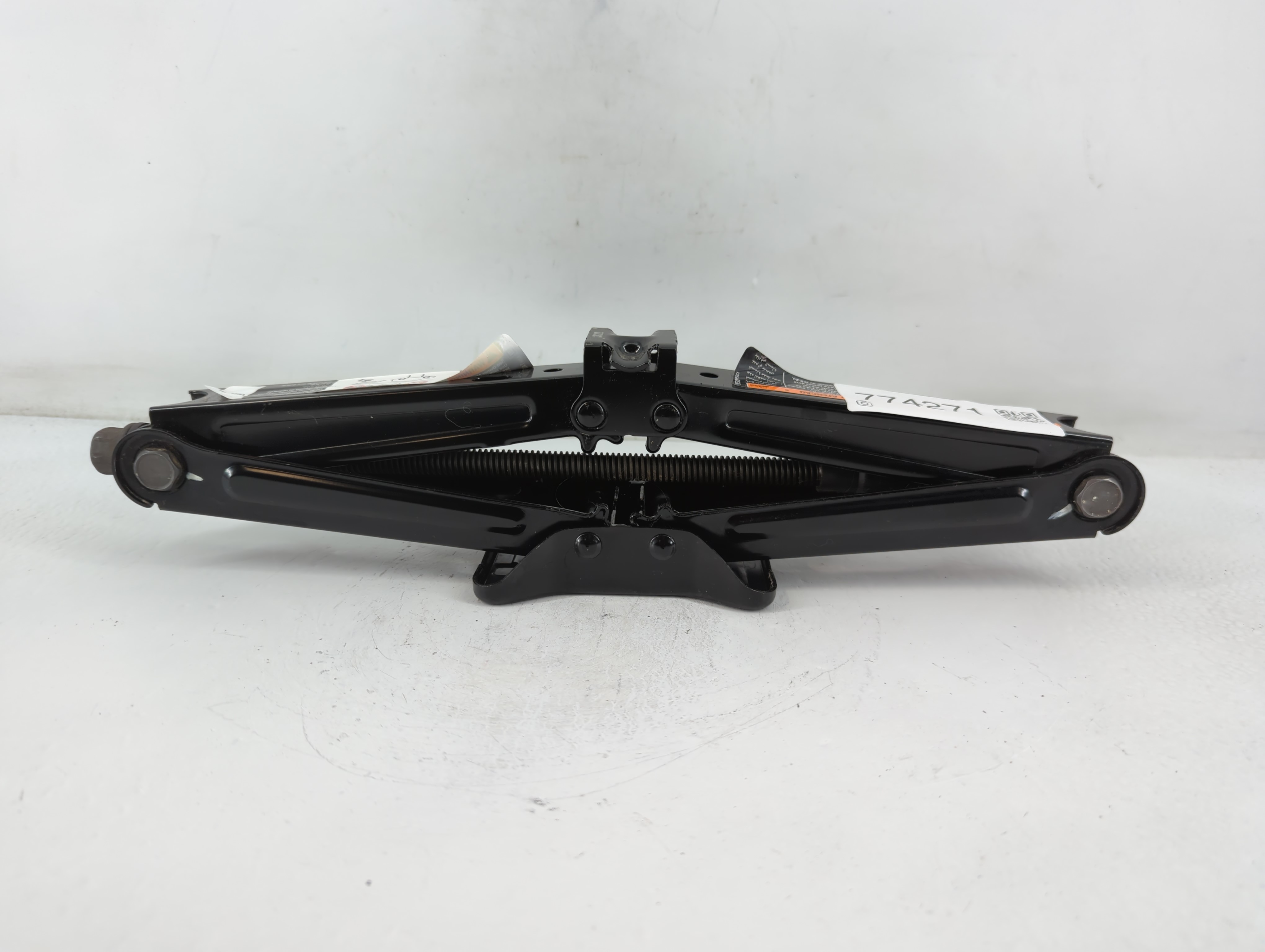 Picture of 2014 Buick Encore Spare Scissor Car Jack 774271