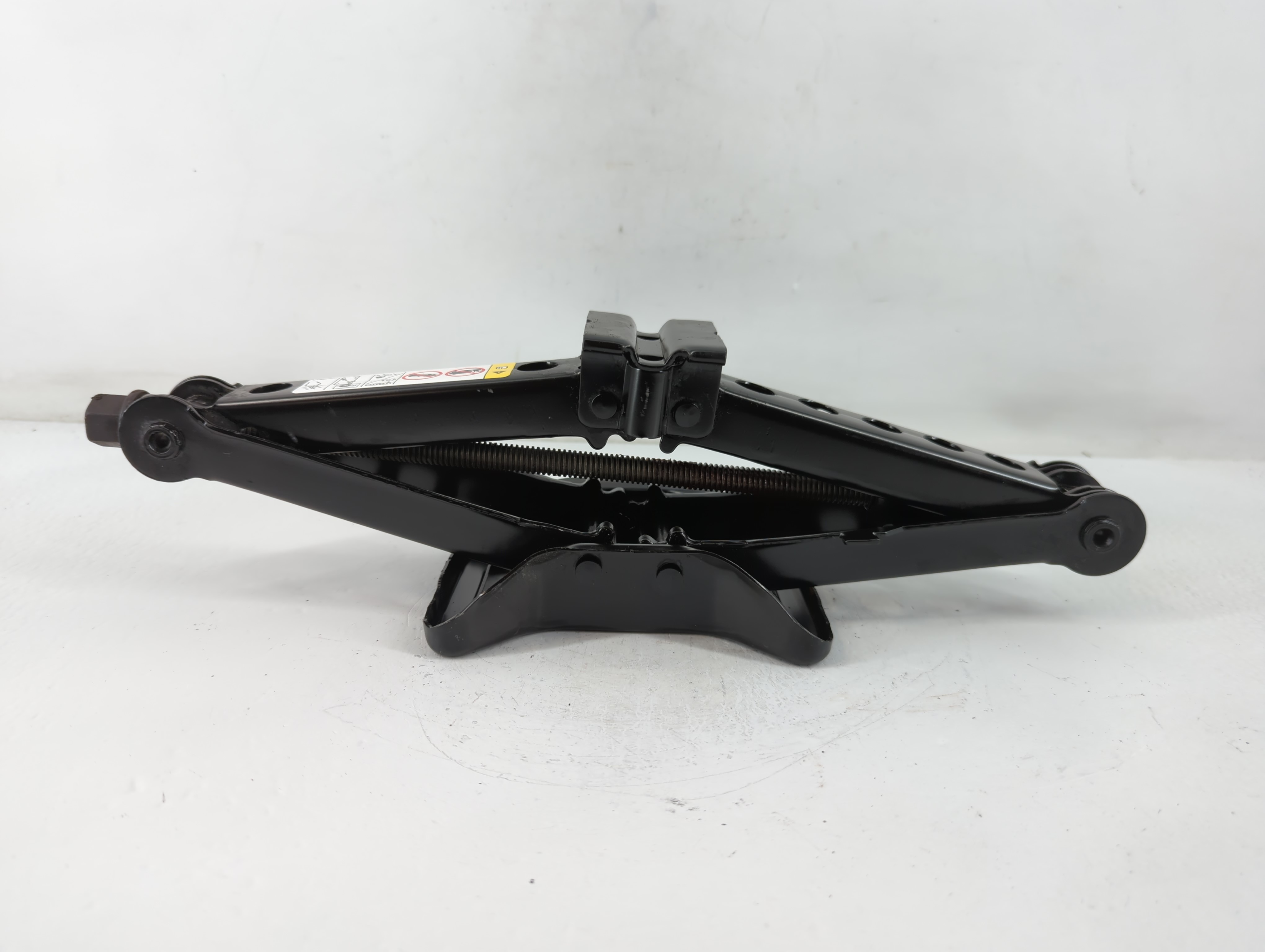 2016 Jeep Compass Spare Scissor Car Jack 774275 - Oemusedautoparts1.com