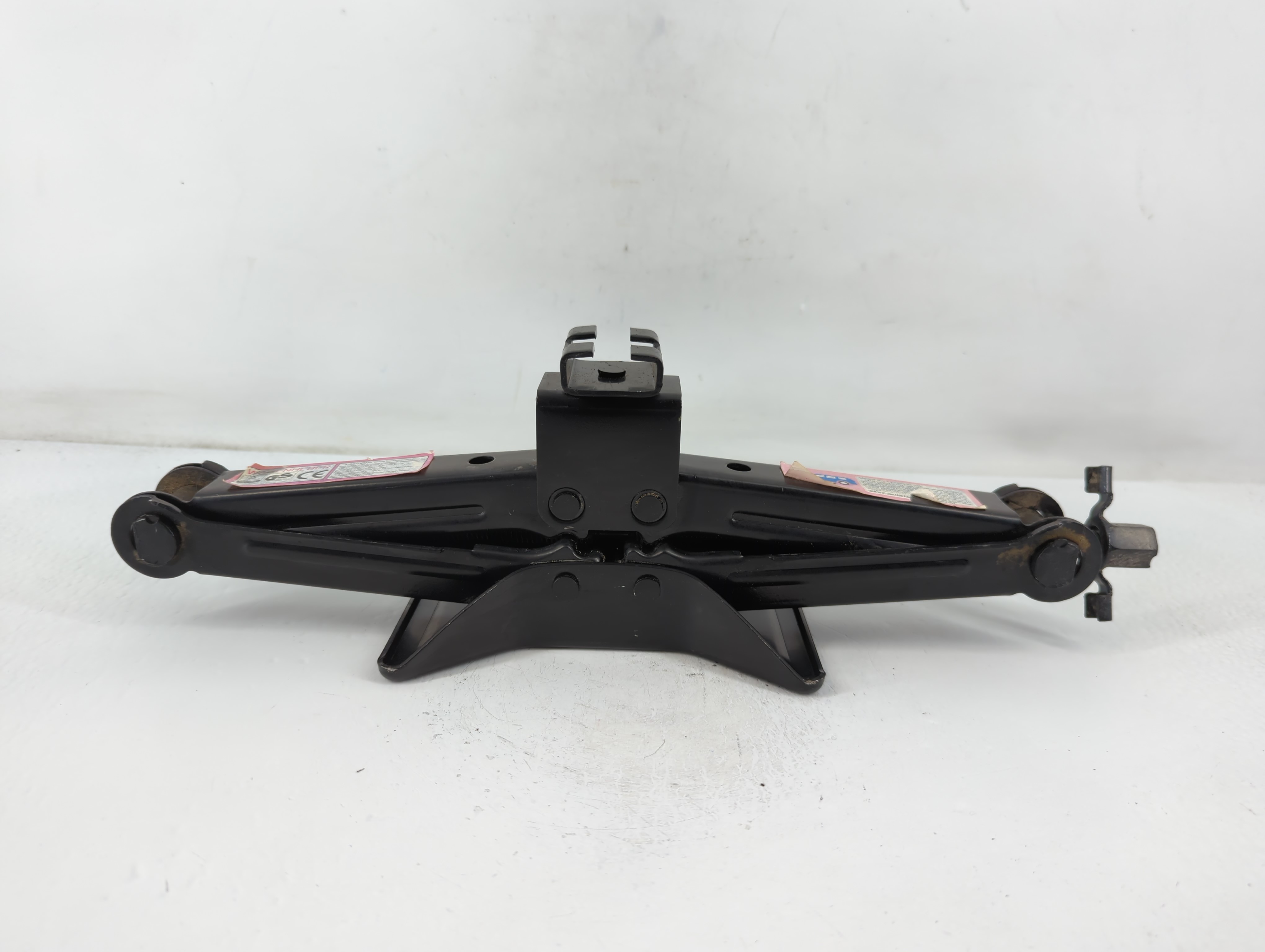 2014 Kia Optima Spare Scissor Car Jack 774341 - Oemusedautoparts1.com