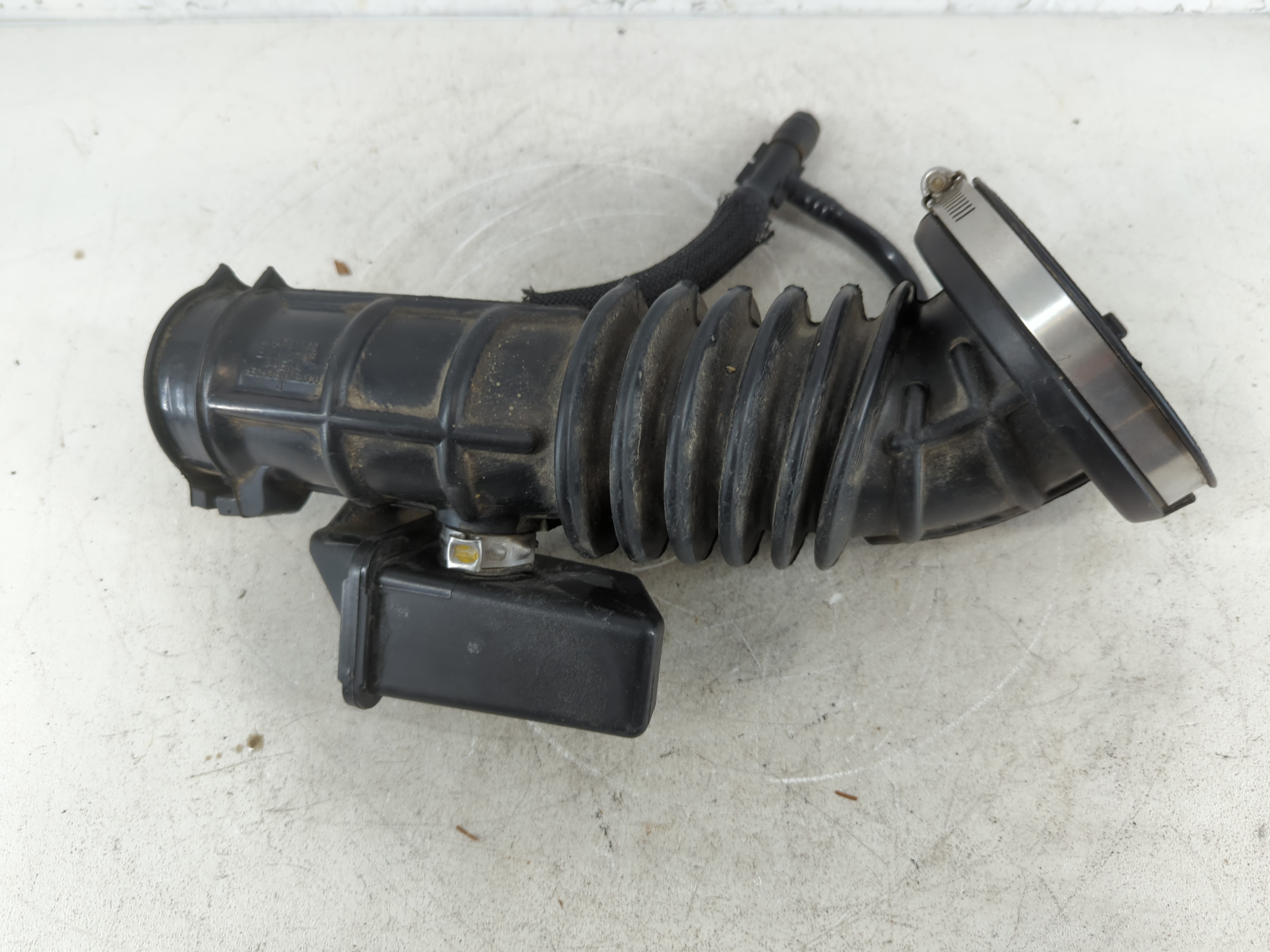 2016-2021 Chevrolet Malibu Air Cleaner Intake-duct Hose Tube 774399 - Oemusedautoparts1.com