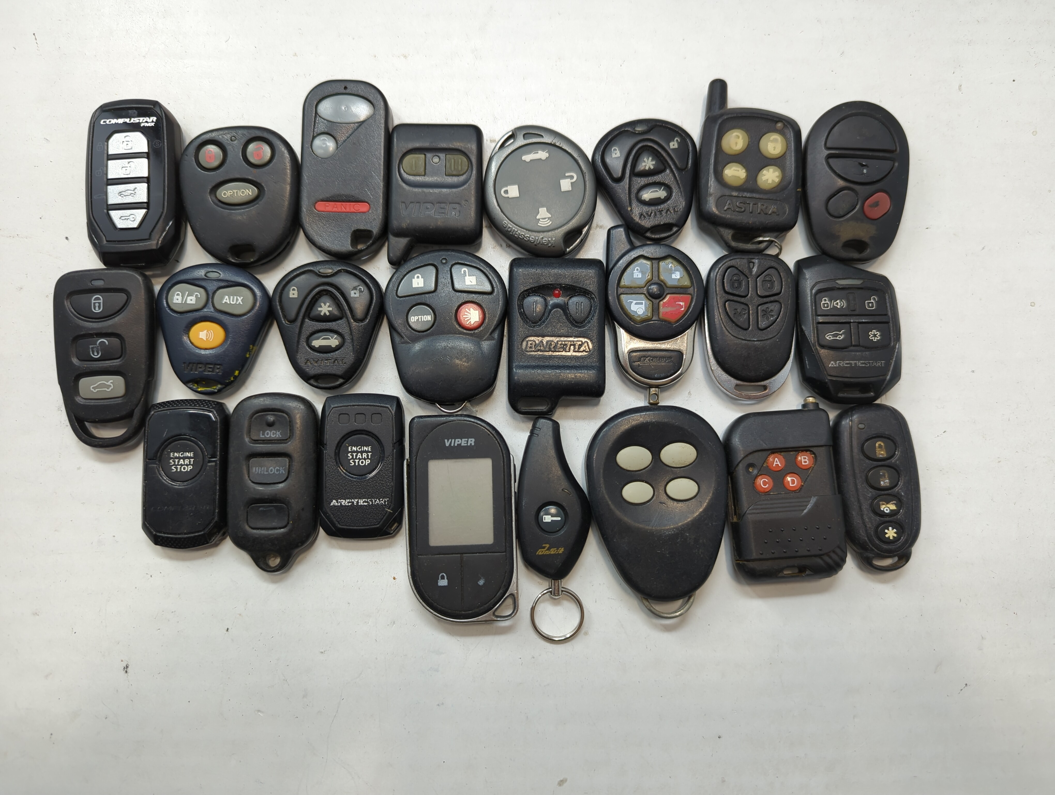 Lot of 25 Aftermarket Keyless Entry Remote Fob MIXED FCC IDS MIXED PART 774412 - Oemusedautoparts1.com
