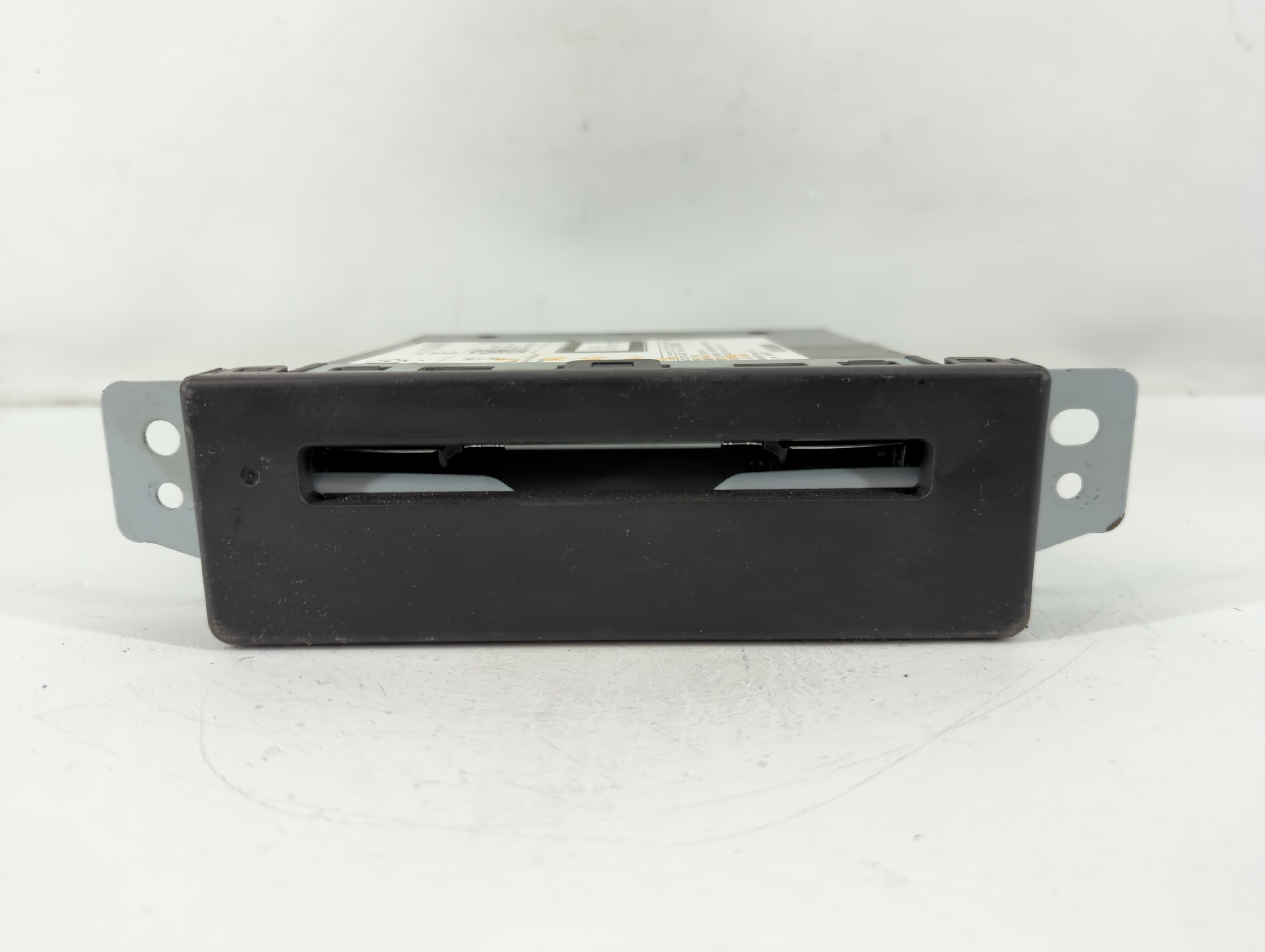 2015-2019 Chevrolet Silverado 1500 Am Fm Cd Player Radio Receiver 774423 - Oemusedautoparts1.com