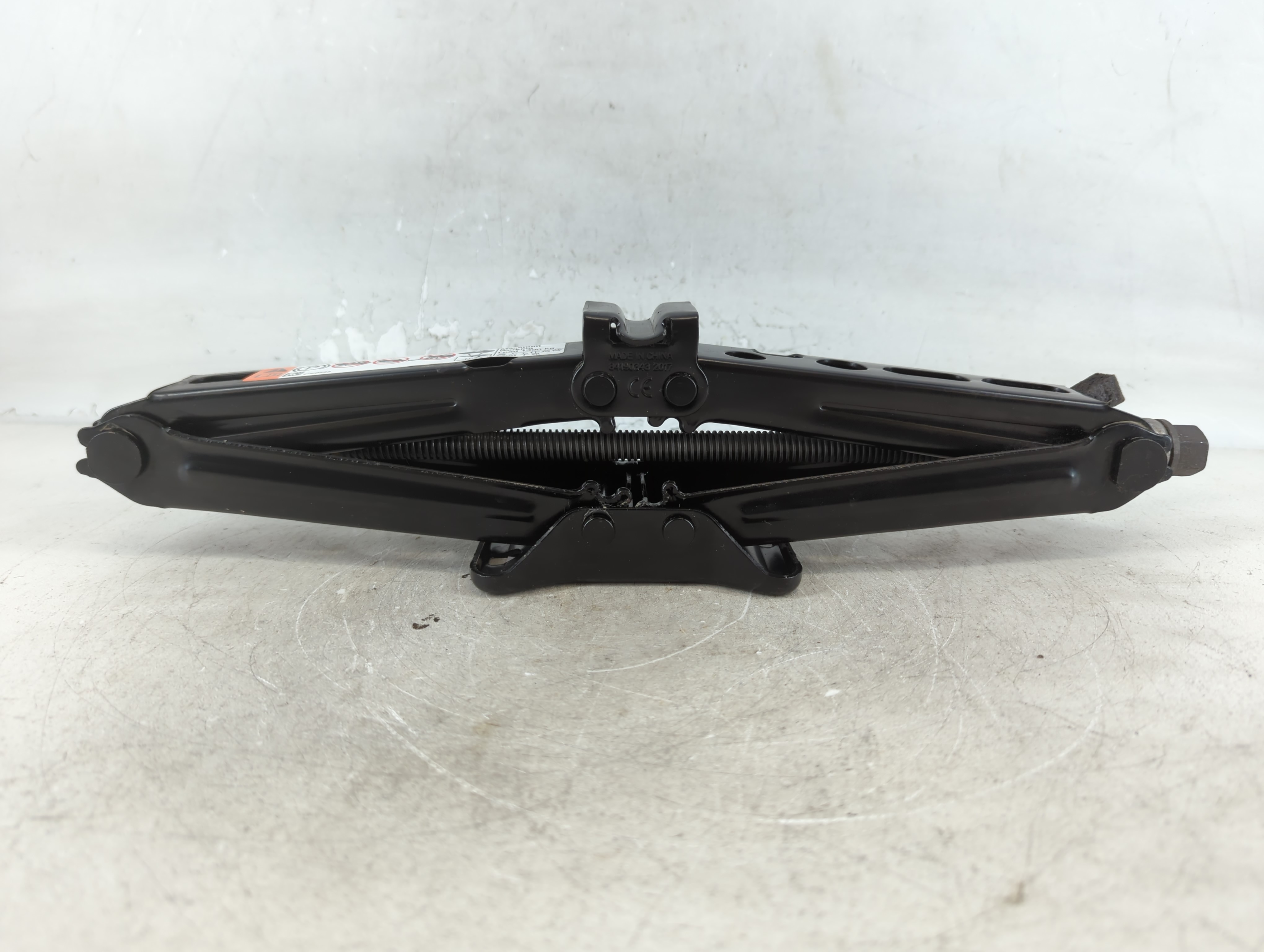 2018 Chevrolet Equinox Spare Scissor Car Jack 774442 - Oemusedautoparts1.com