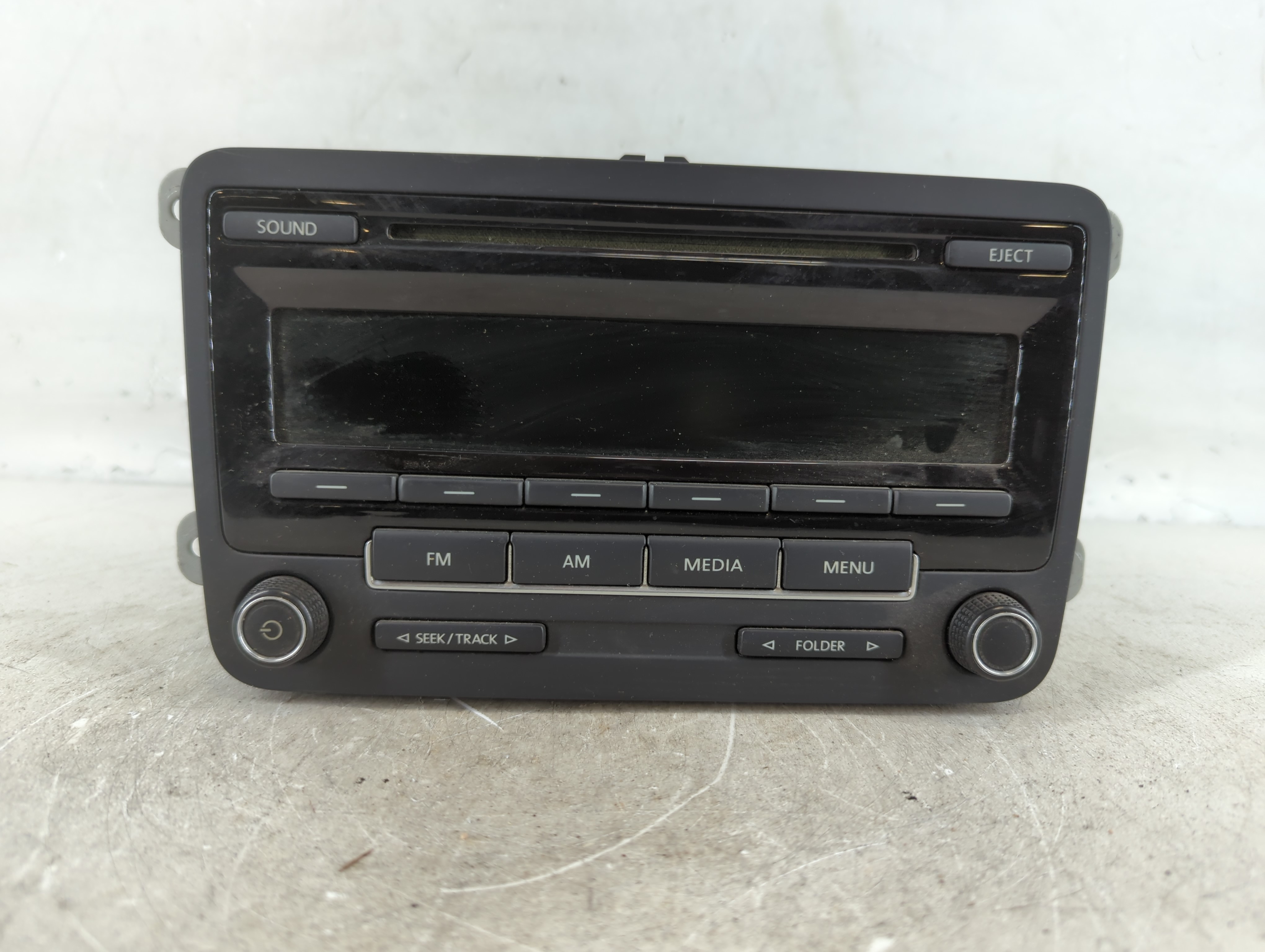 2012-2016 Volkswagen Beetle Am Fm Cd Player Radio Receiver 774448 - Oemusedautoparts1.com