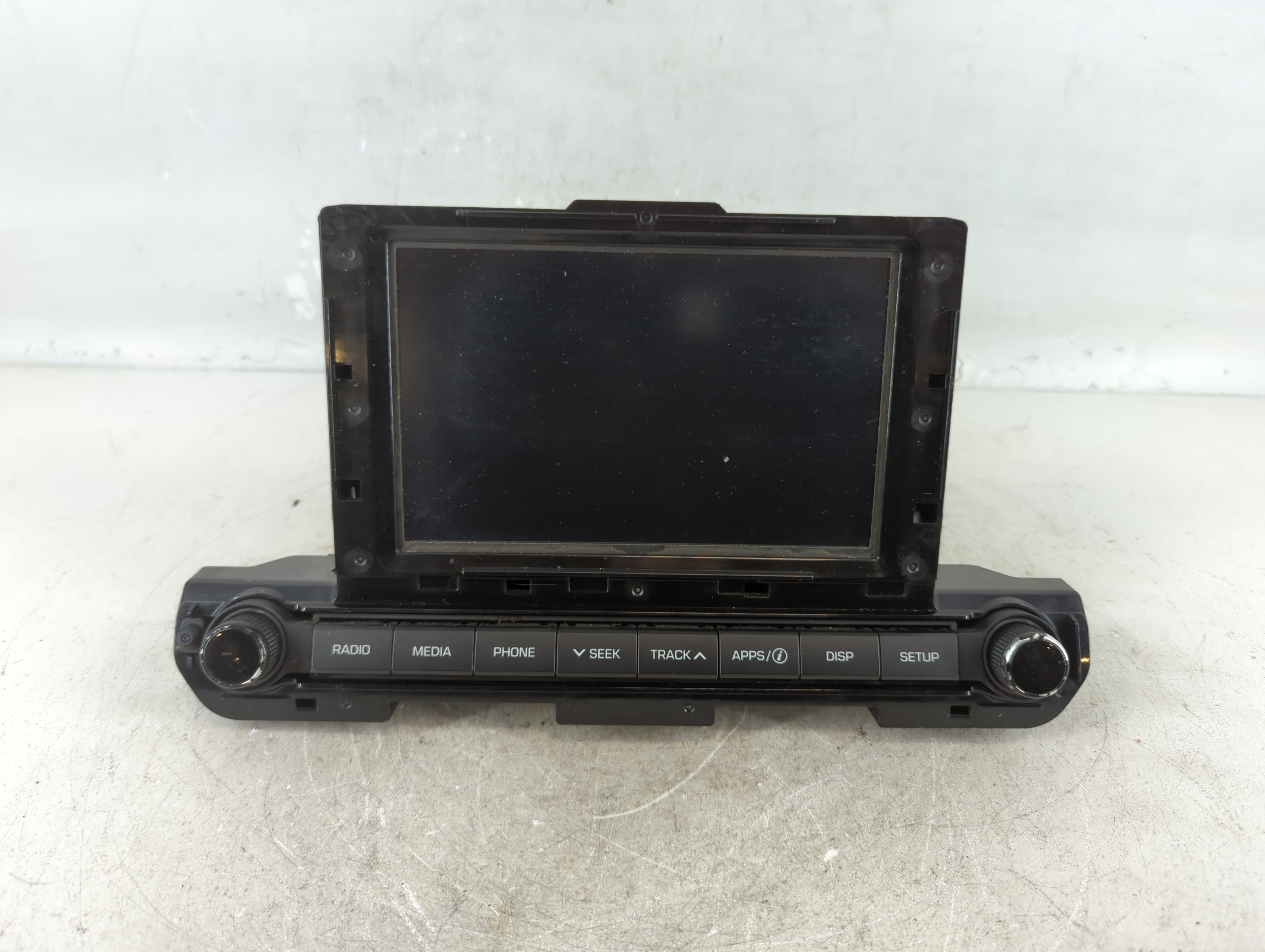 2017-2018 Hyundai Elantra Am Fm Cd Player Radio Receiver 774460 - Oemusedautoparts1.com
