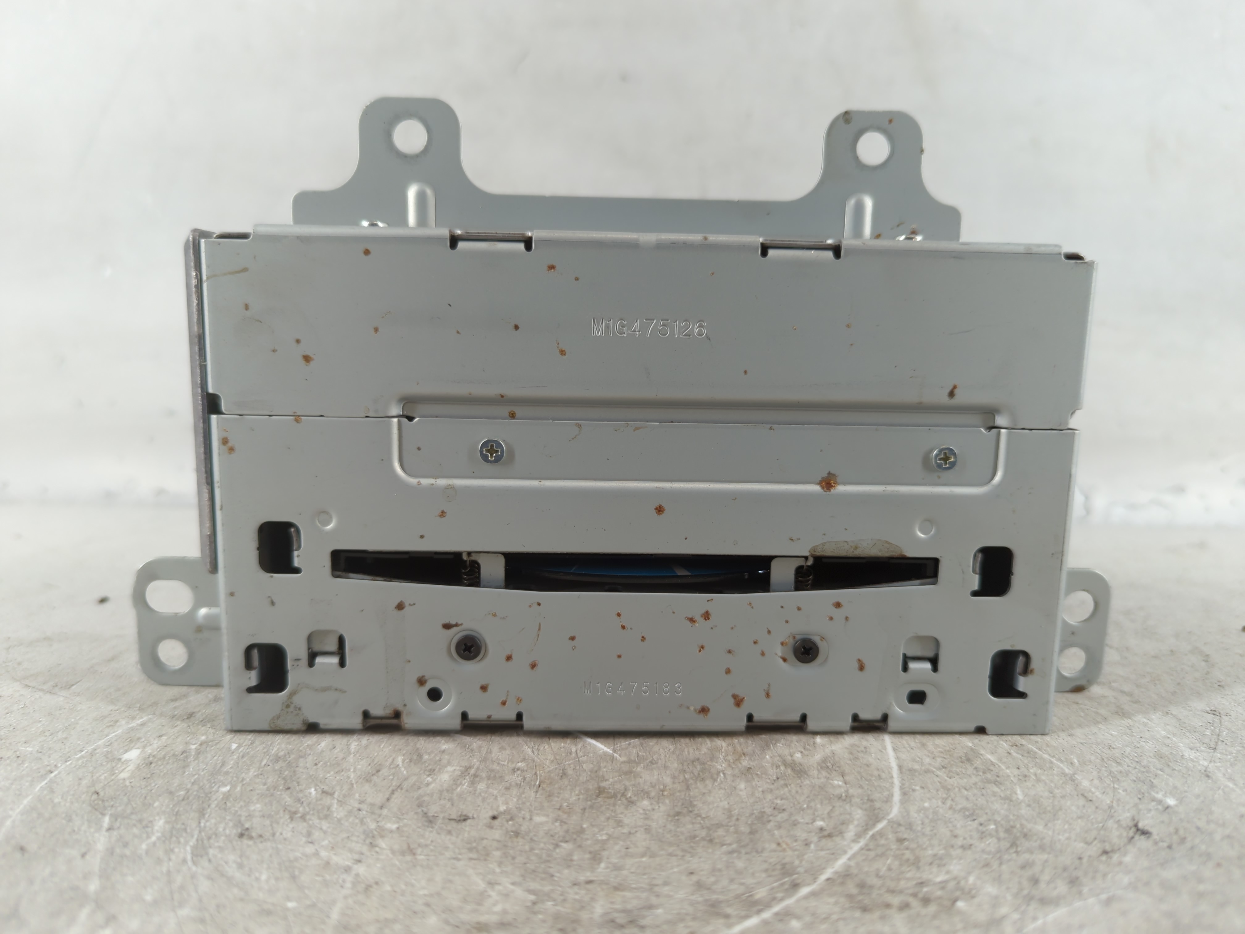 2010-2010 Chevrolet Equinox Am Fm Cd Player Radio Receiver 774467 - Oemusedautoparts1.com
