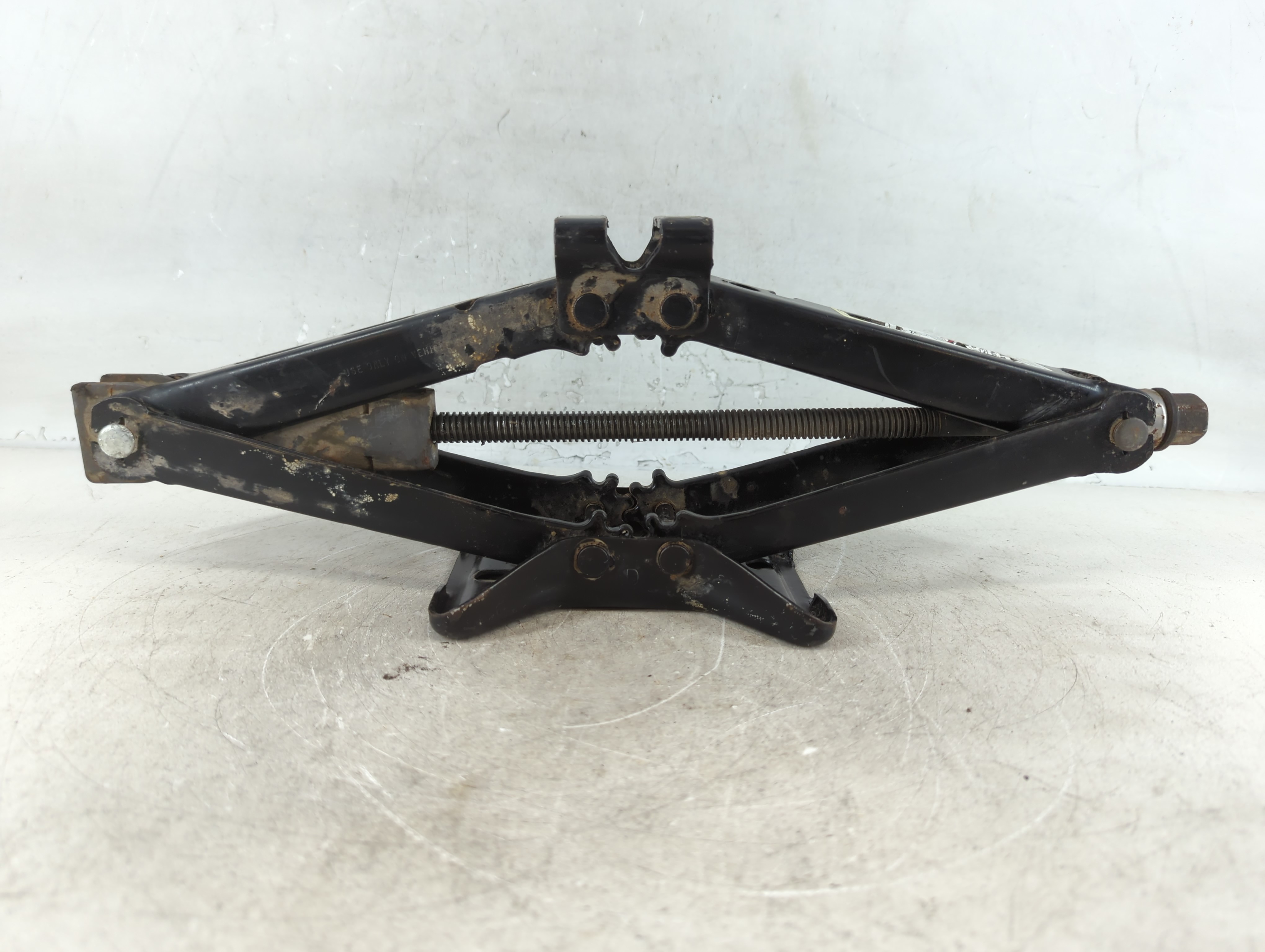 Picture of 2007 Cadillac Dts Spare Scissor Car Jack 774482