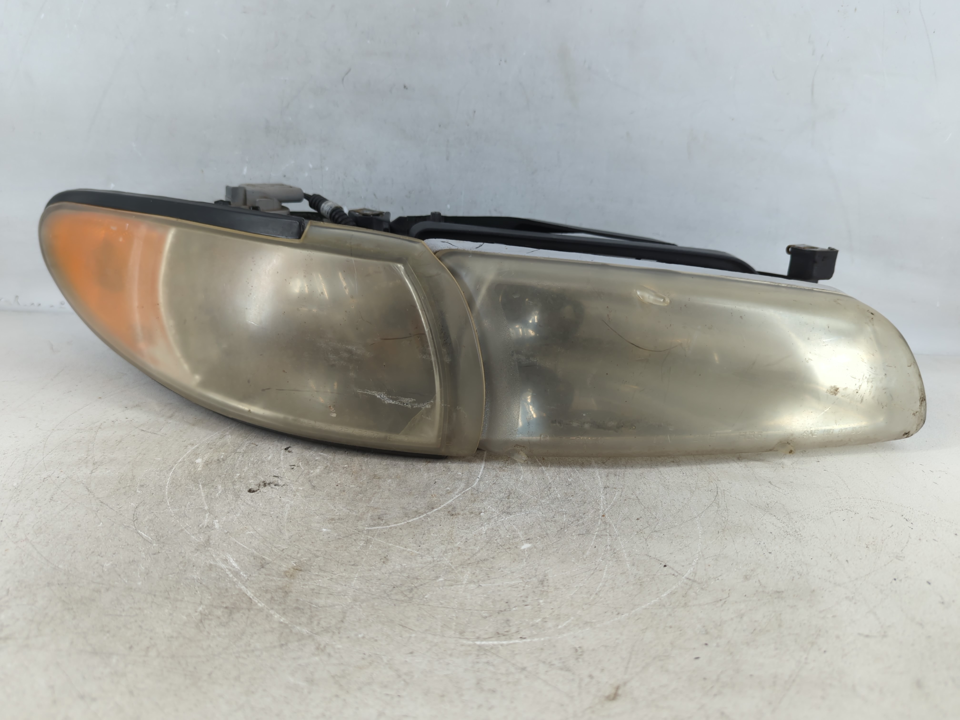 1997-2003 Pontiac Grand Prix Driver Left Oem Fog Light Lamp 774518 - Oemusedautoparts1.com