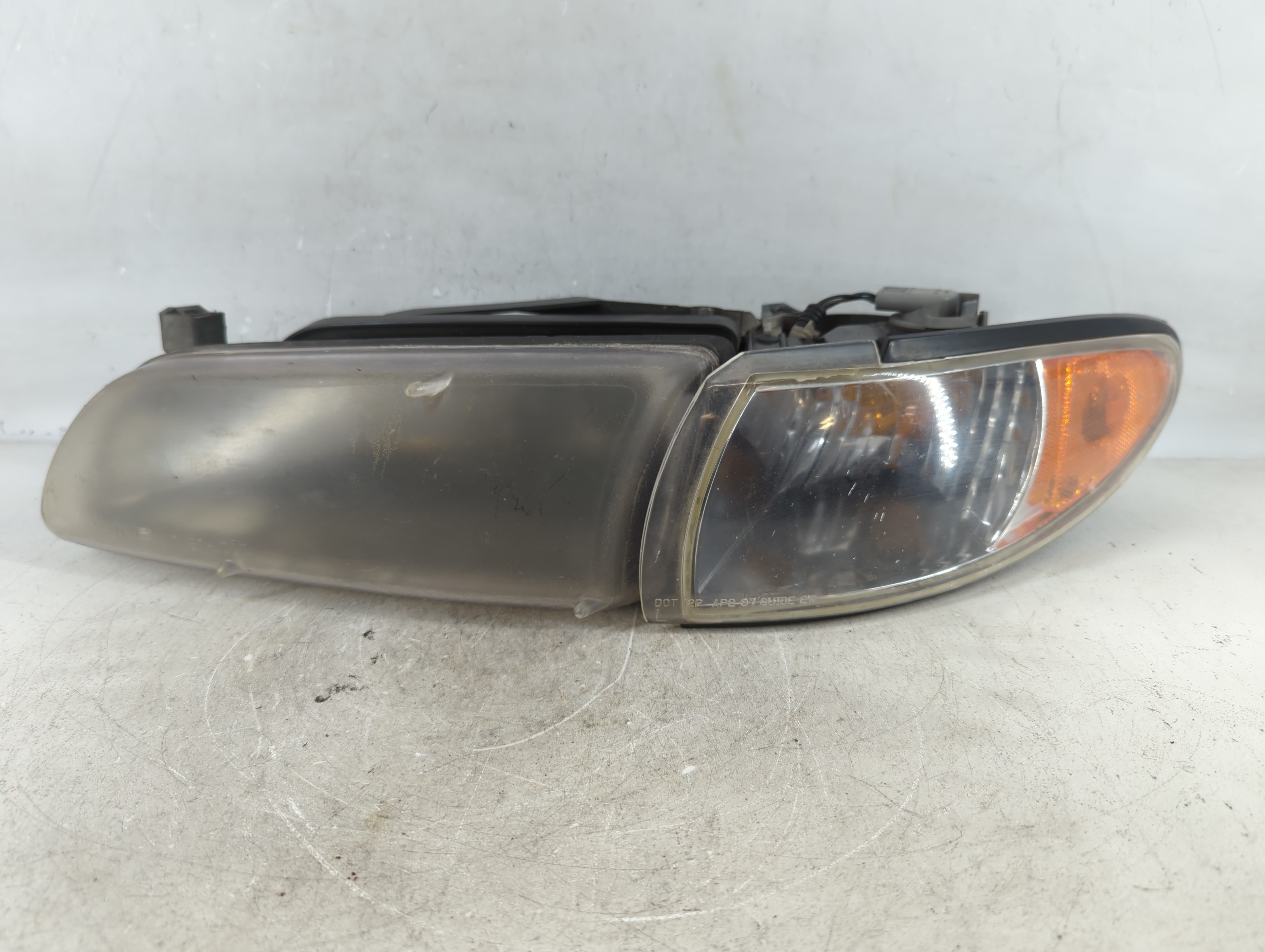 1997-2003 Pontiac Grand Prix Driver Left Oem Head Light Headlight Lamp 774520 - Oemusedautoparts1.com