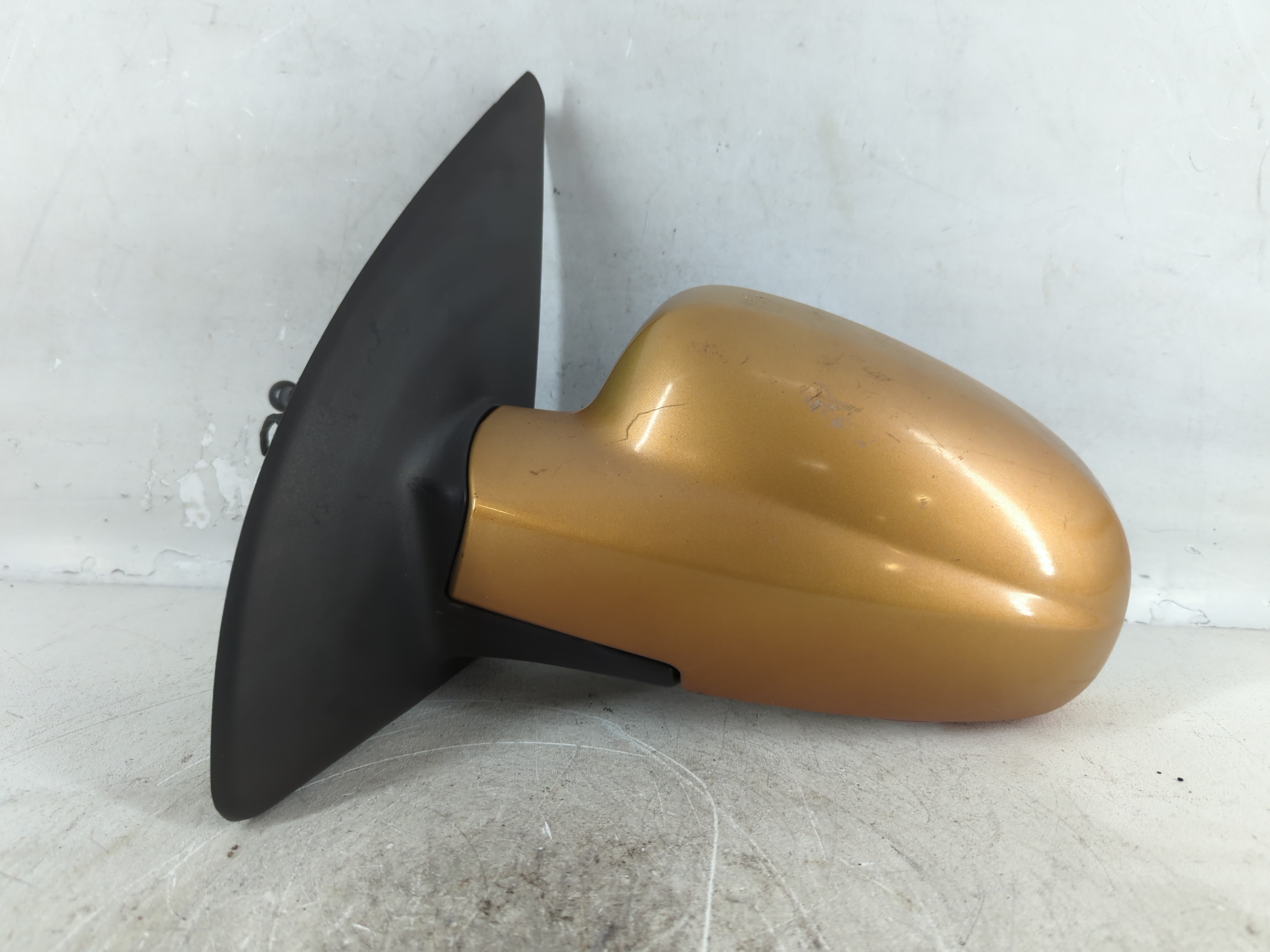 2004-2005 Chevrolet Aveo Driver Left Side View Manual Door Mirror Orange 774524 - Oemusedautoparts1.com