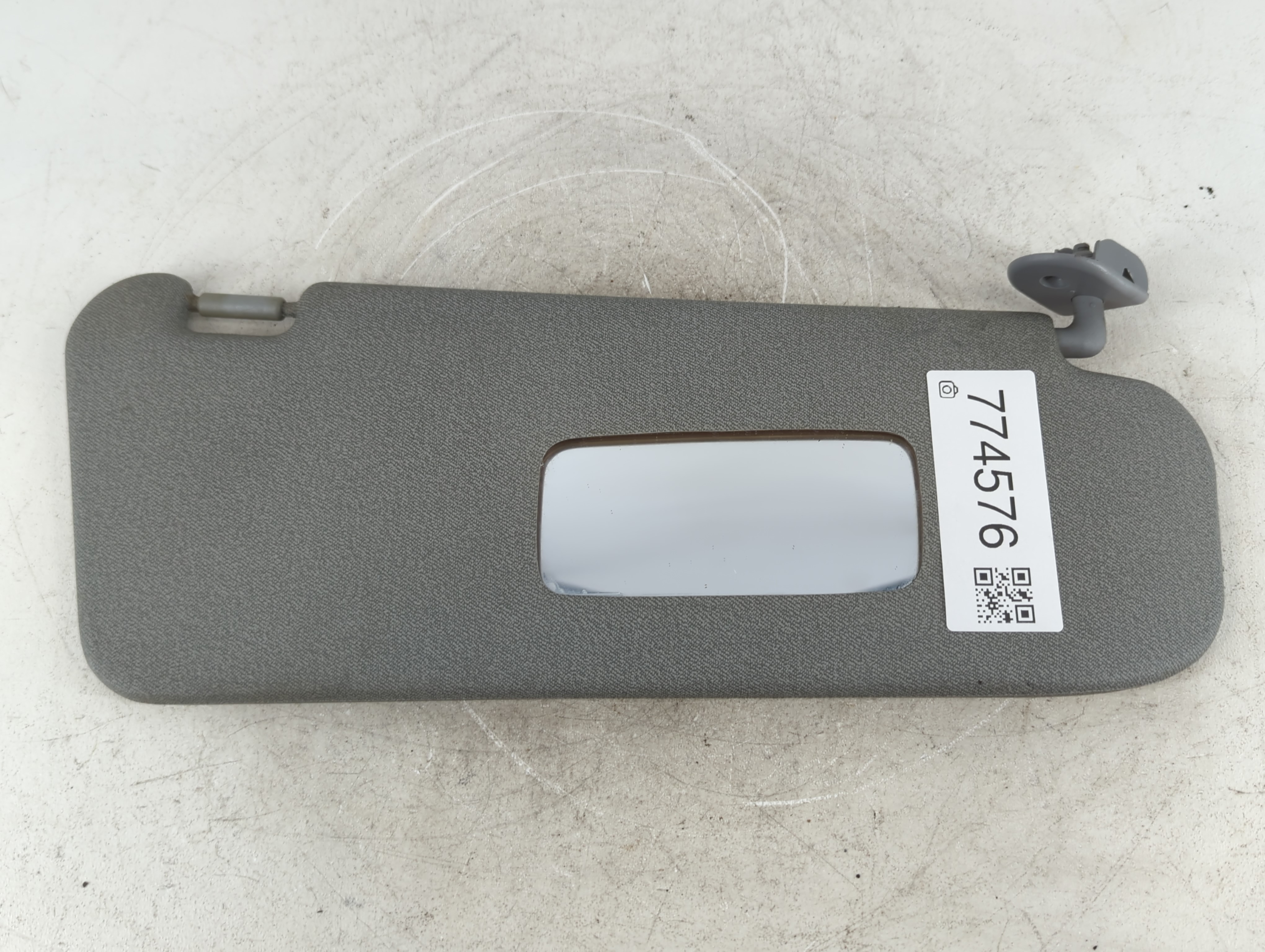 2004-2005 Chevrolet Aveo Passenger Sun Visor Mirror Right Sunvisor Grey 774576 - Oemusedautoparts1.com