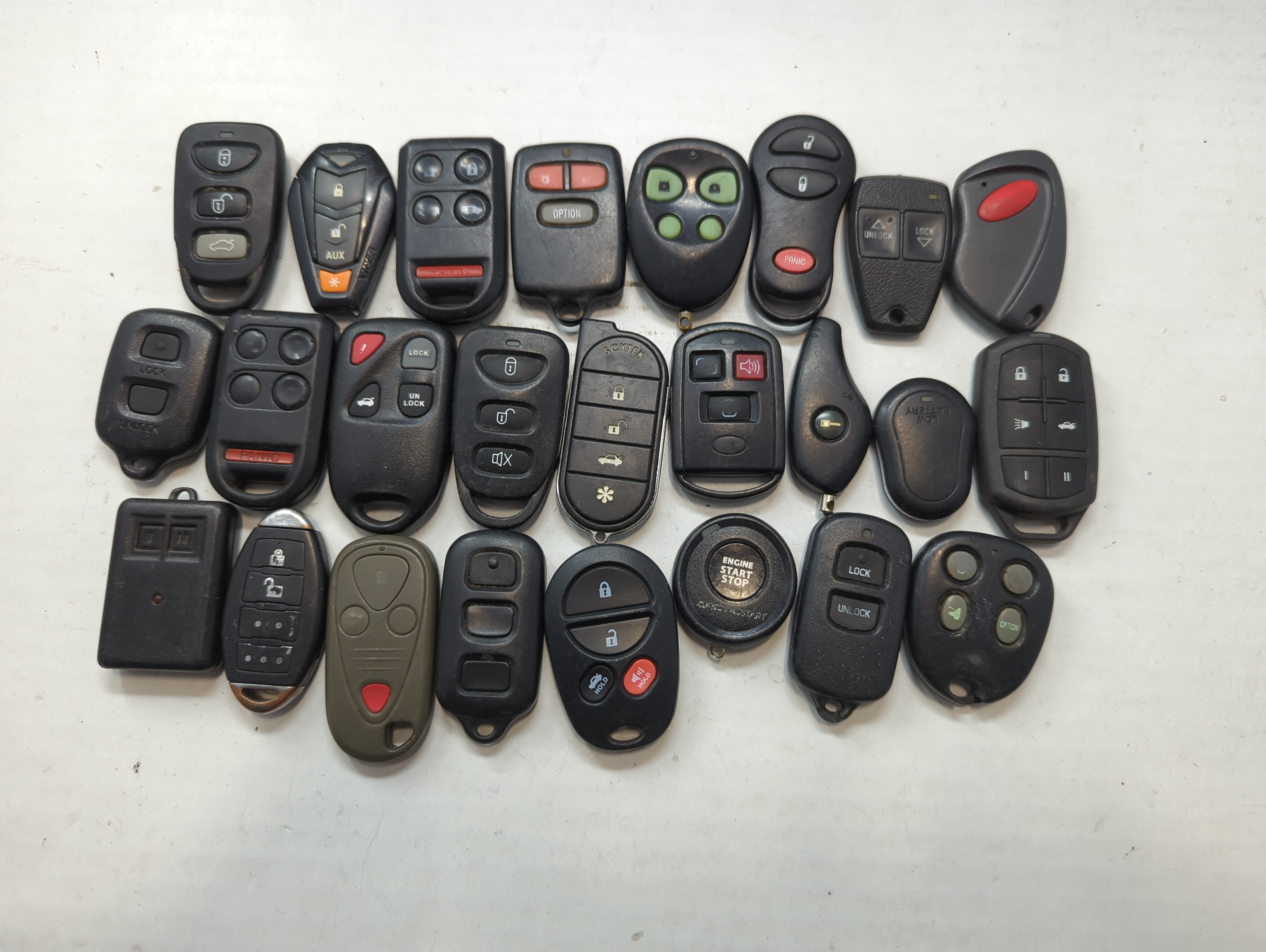 Lot of 25 Aftermarket Keyless Entry Remote Fob MIXED FCC IDS MIXED PART 774602 - Oemusedautoparts1.com