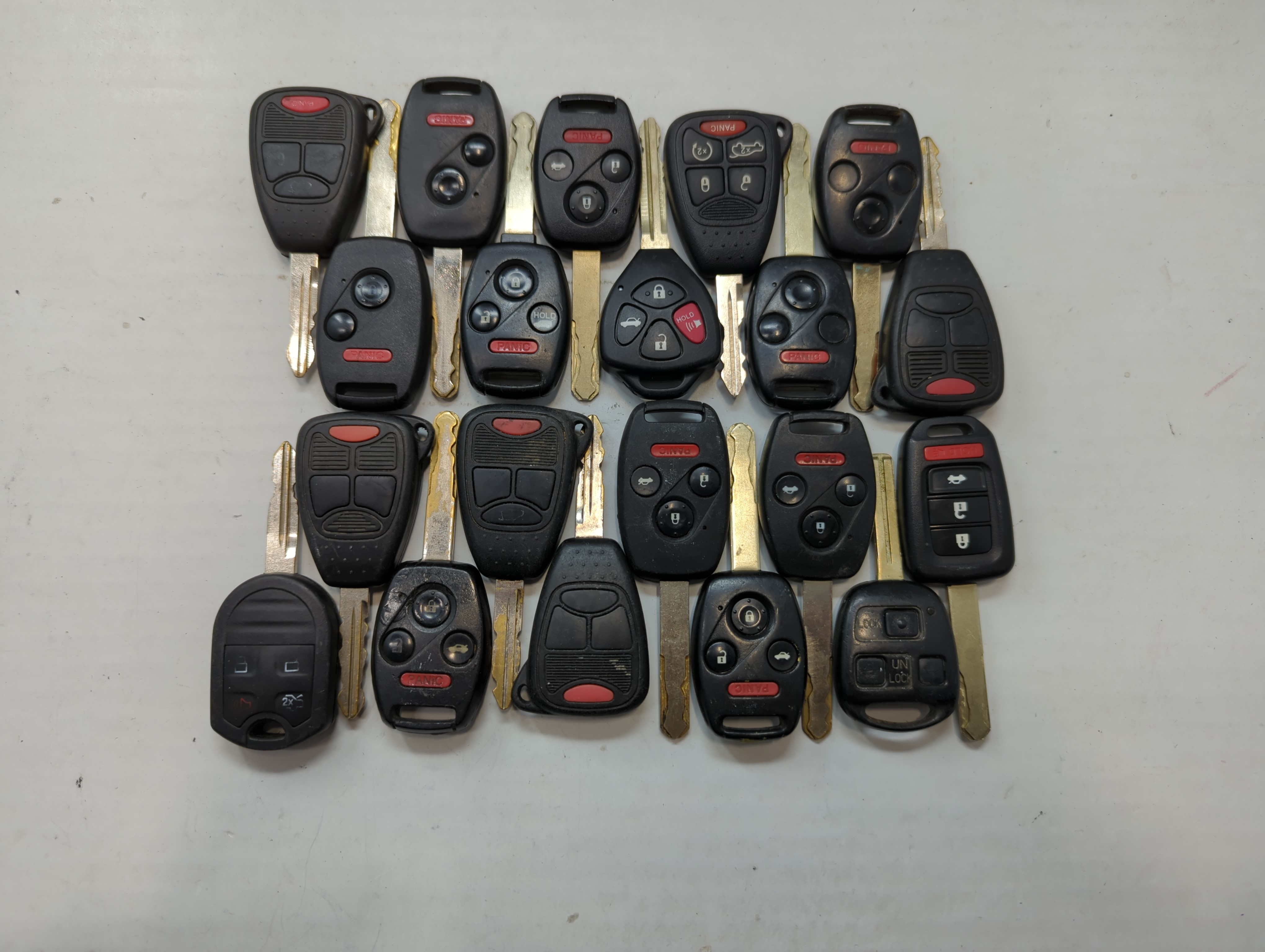 Lot of 25 Aftermarket Keyless Entry Remote Fob MIXED FCC IDS MIXED PART 774607 - Oemusedautoparts1.com