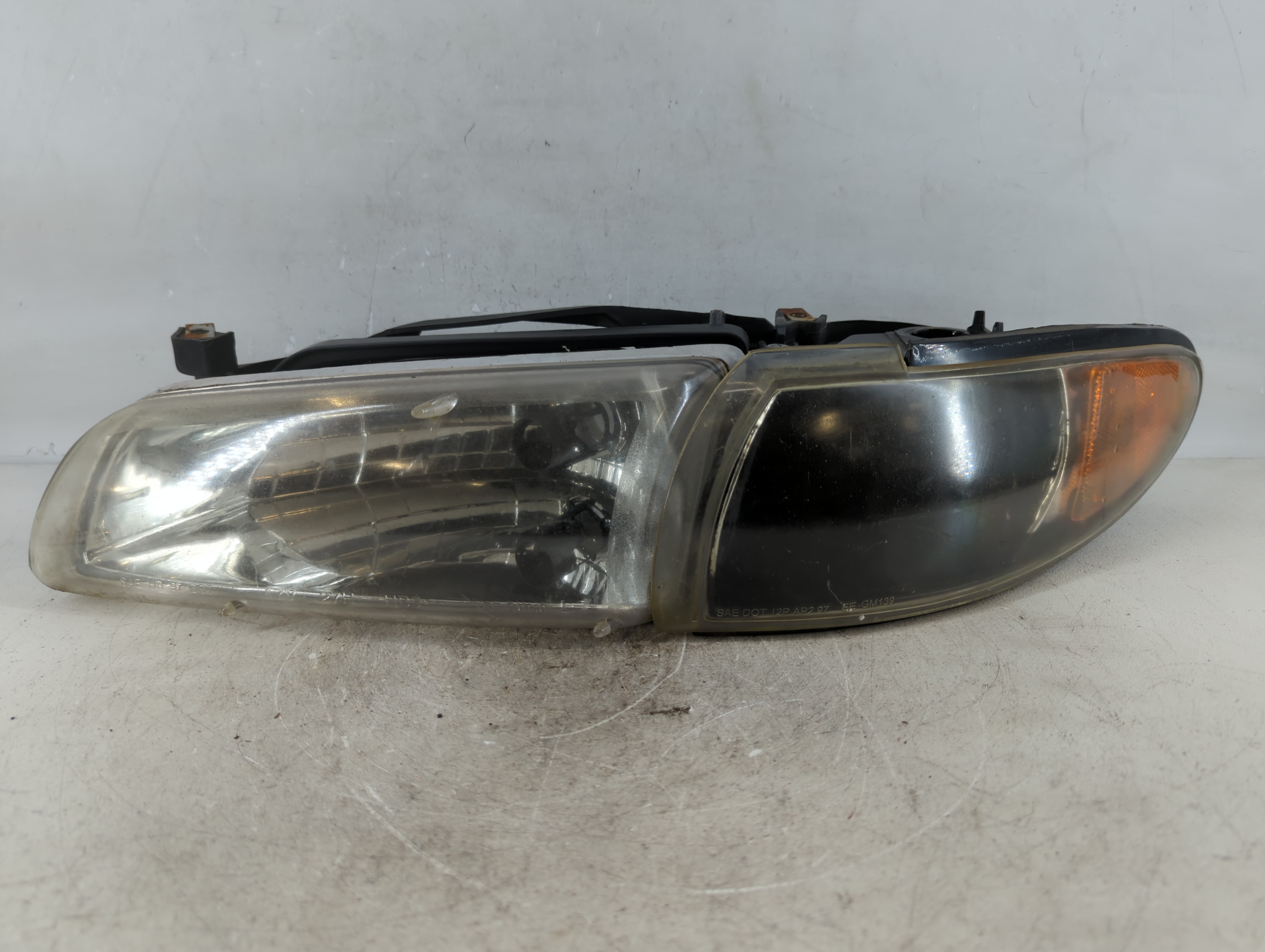 1997 Pontiac Grand Prix Passenger Right Oem Head Light Headlight Lamp 774661 - Oemusedautoparts1.com