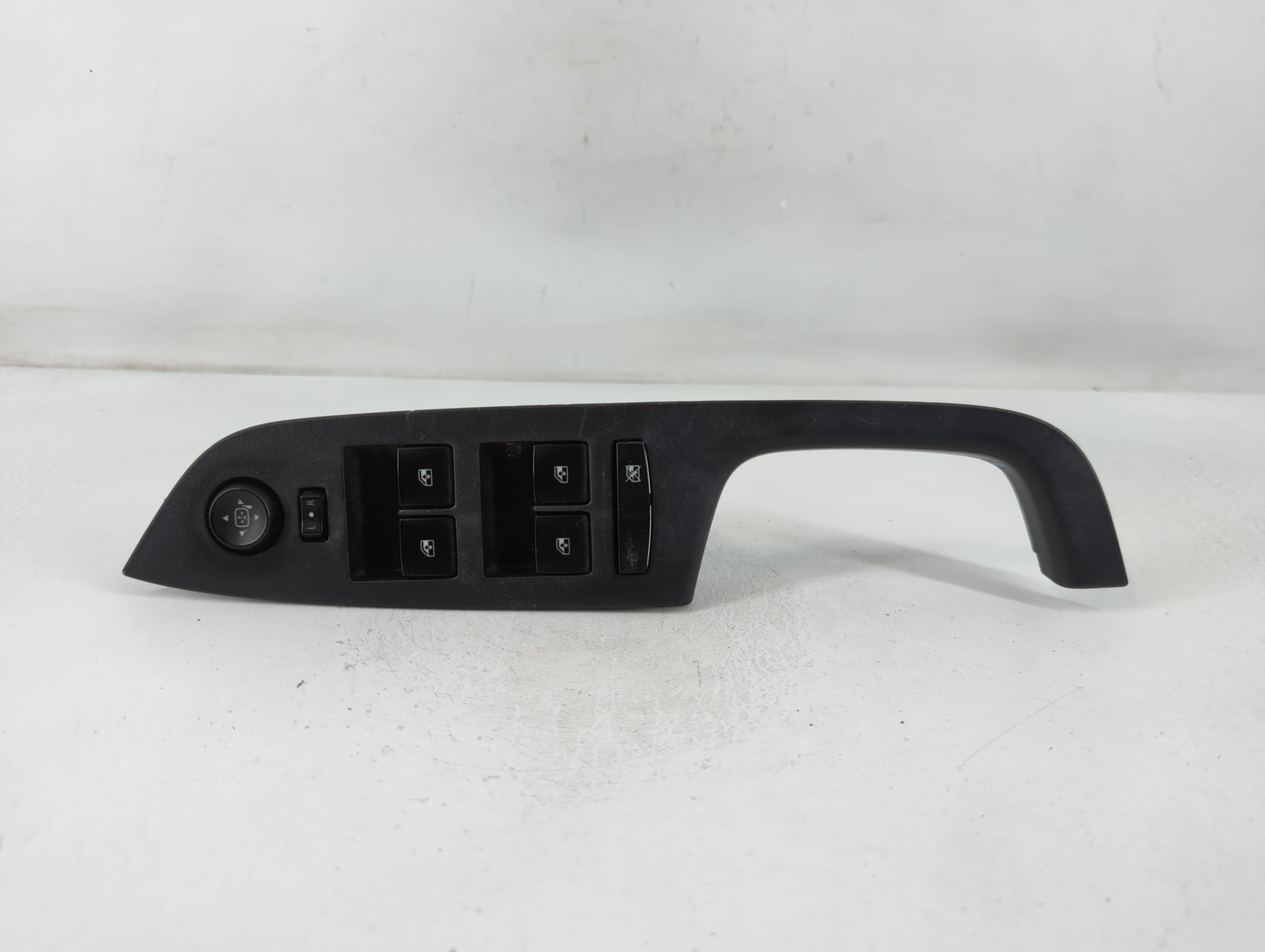 Picture of 2010-2017 Gmc Terrain Driver Left Door Master Power Window Switch 774666