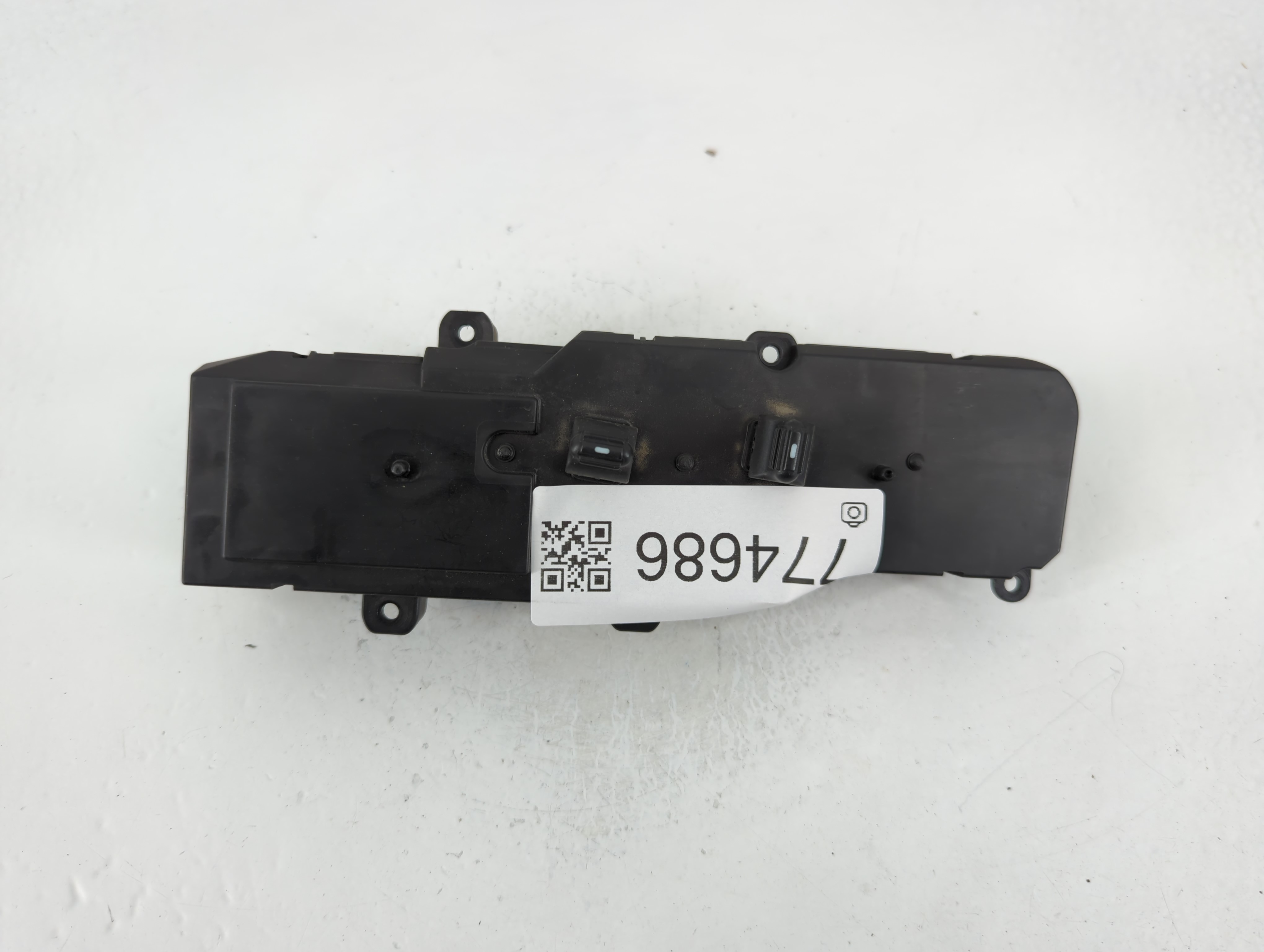 1996 Jeep Grand Cherokee Passenger Knee Assembly Oem 774686 - Oemusedautoparts1.com