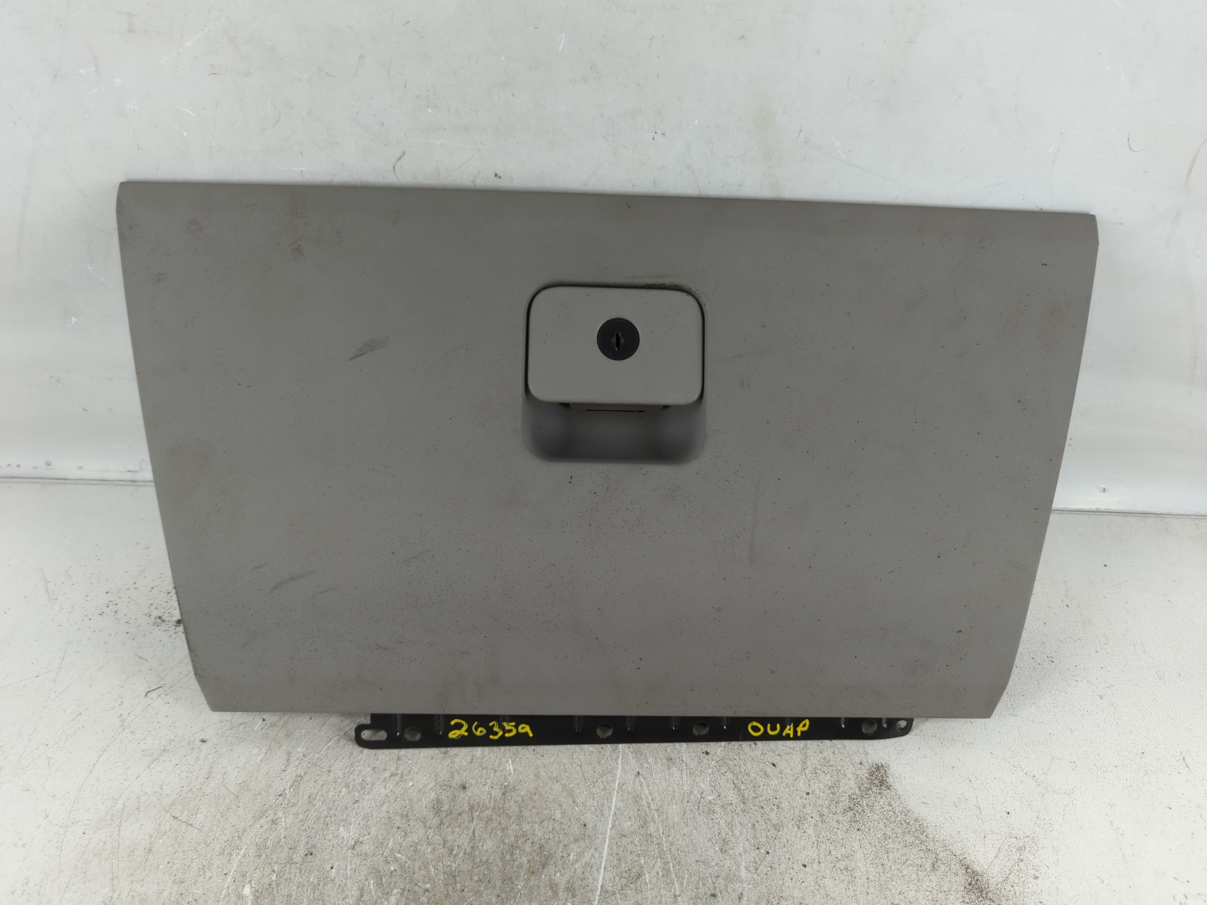 2003 Cadillac Cts Passenger Glove Box Door Storage Compartment 774689 - Oemusedautoparts1.com