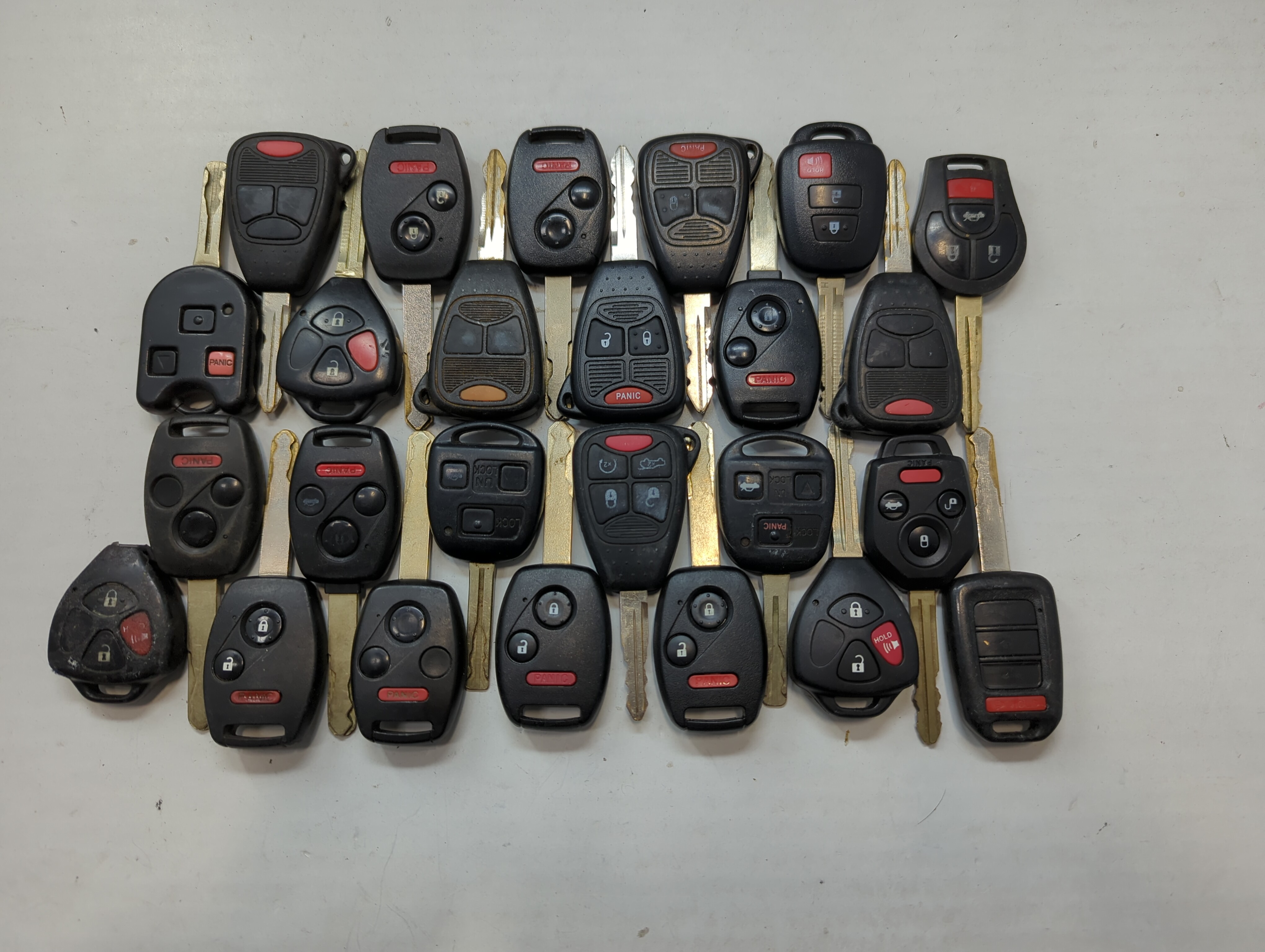 Lot of 25 Aftermarket Keyless Entry Remote Fob MIXED FCC IDS MIXED PART 774727 - Oemusedautoparts1.com