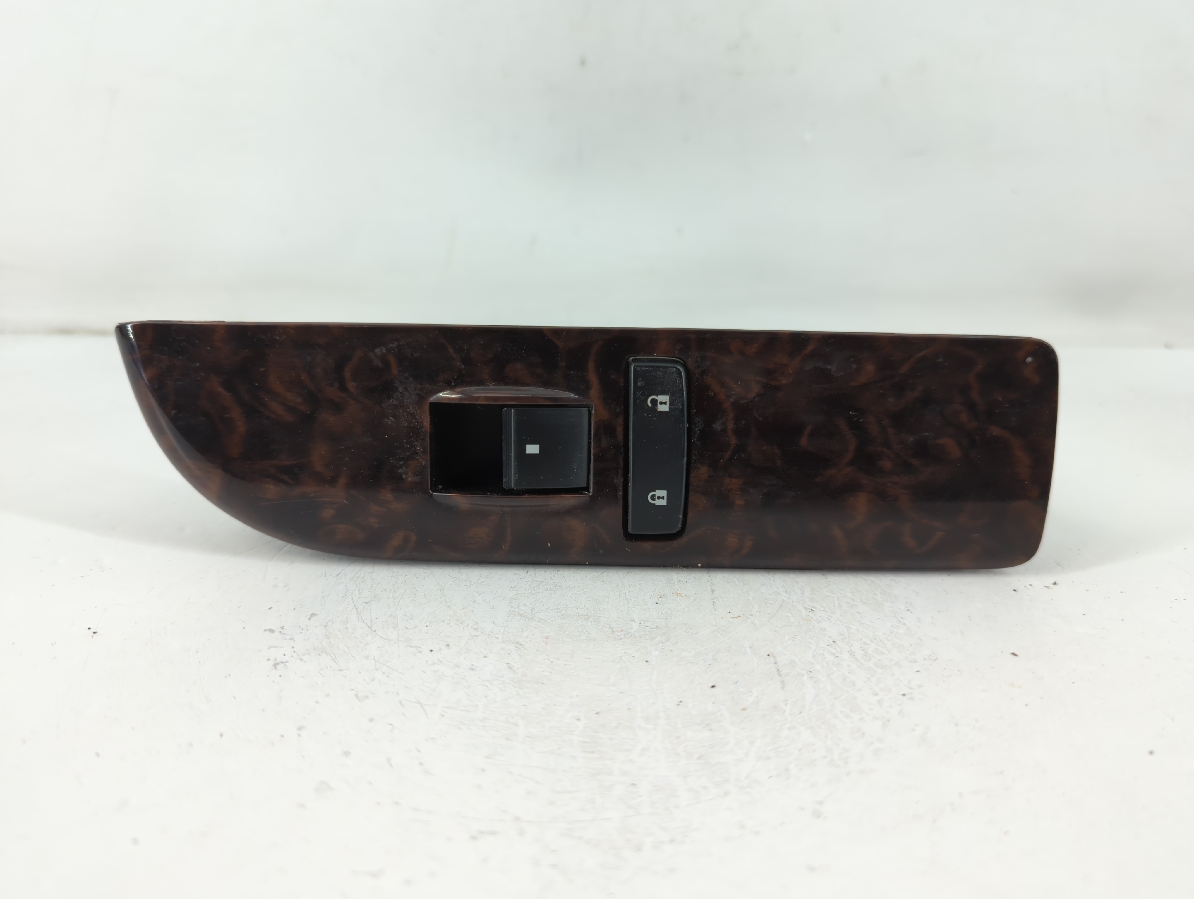2007-2014 Gmc Yukon Xl 1500 Driver Left Door Master Power Window Switch 774757 - Oemusedautoparts1.com