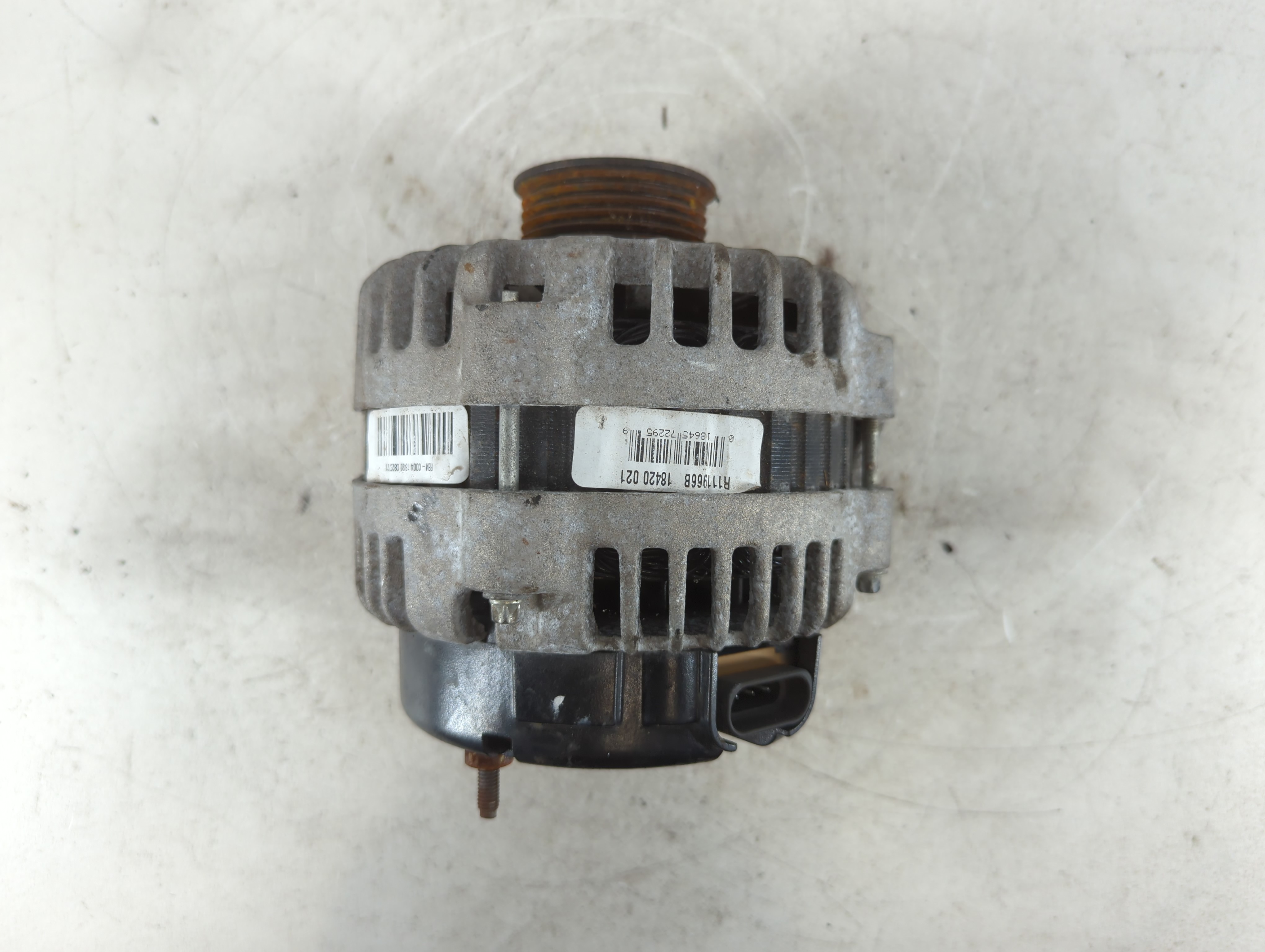 2002 Cadillac Escalade Alternator Generator Charging Assembly Engine Oem 774825 - Oemusedautoparts1.com