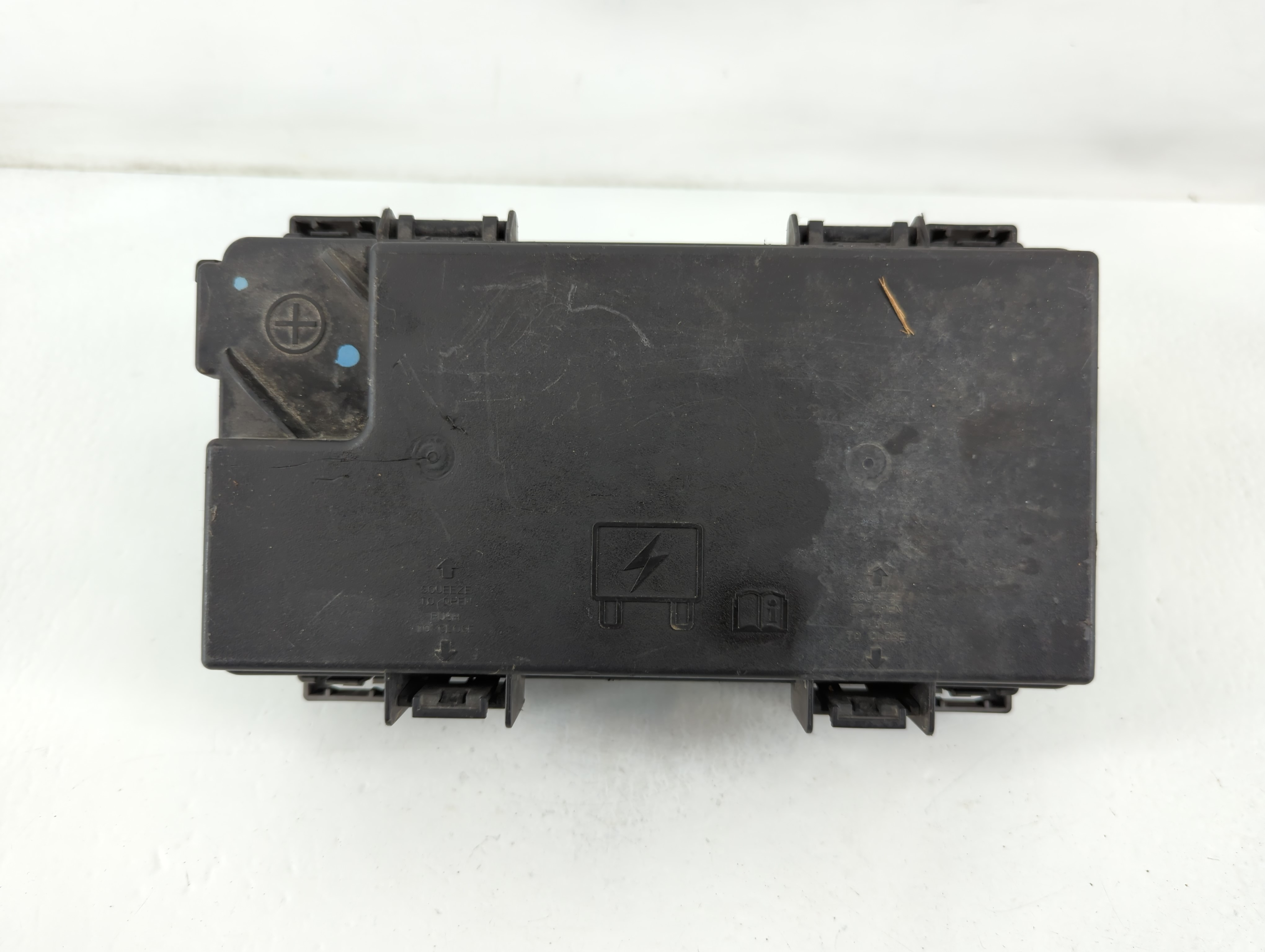2010 Chrysler Town & Country Chassis Control Module Ccm Bcm Body Control 774857 - Oemusedautoparts1.com