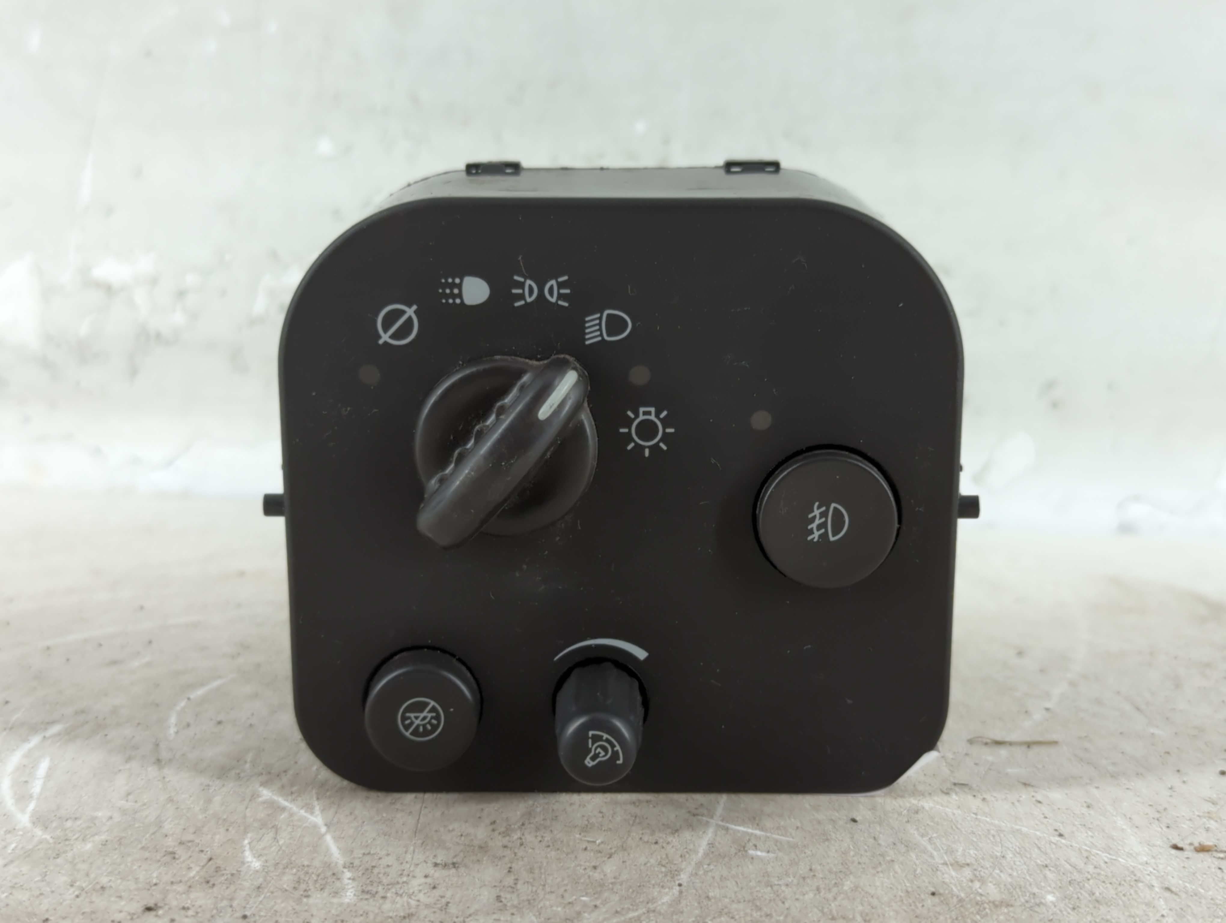 2006-2009 Chevrolet Trailblazer Headlight Lamp Control Switch 774895 - Oemusedautoparts1.com