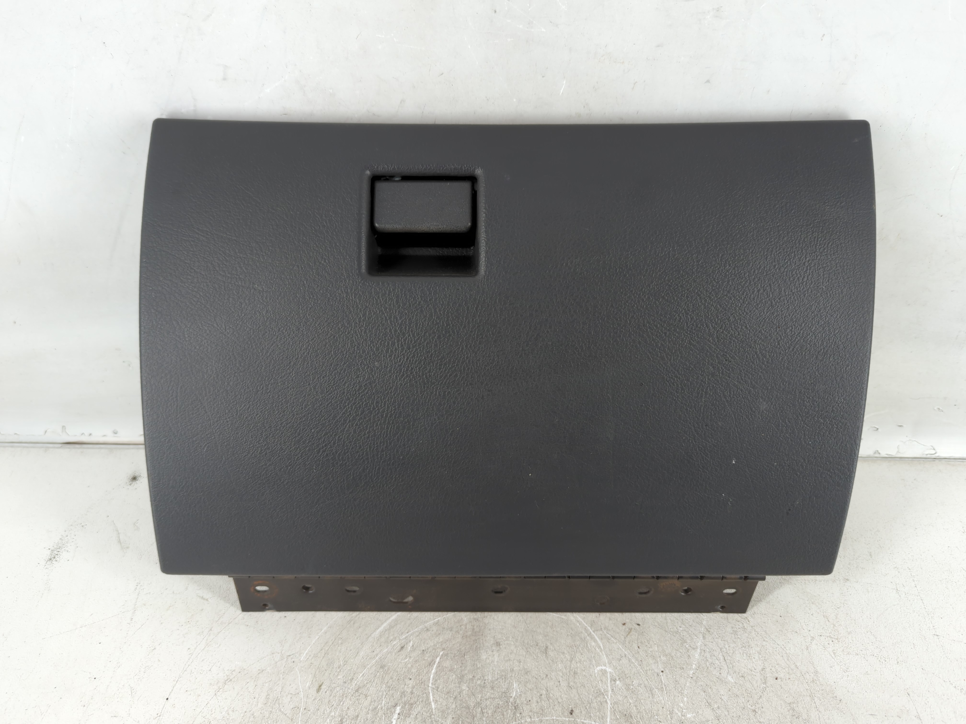 2004 Chevrolet Cavalier Passenger Glove Box Door Storage Compartment 774899 - Oemusedautoparts1.com
