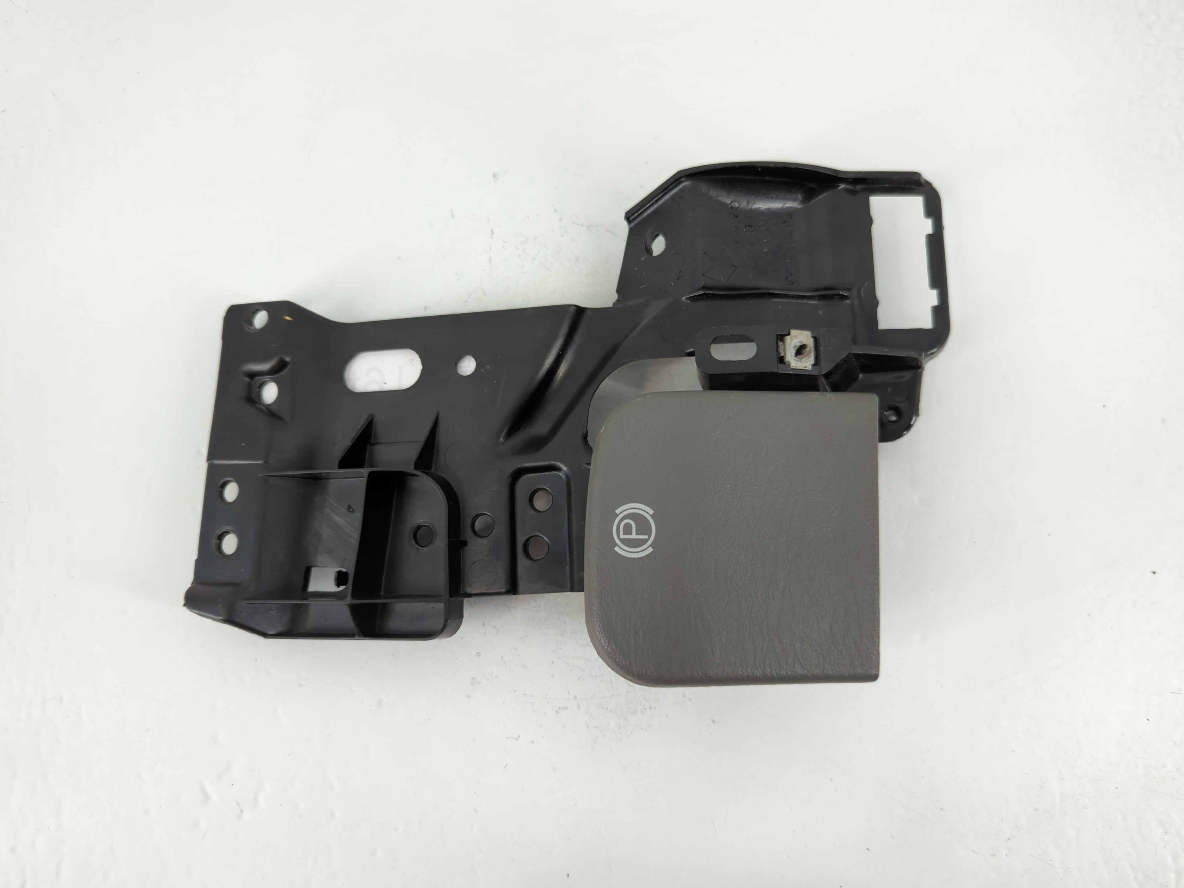 2007 Chrysler Voyager Instrument Cluster Bezel 774911 - Oemusedautoparts1.com