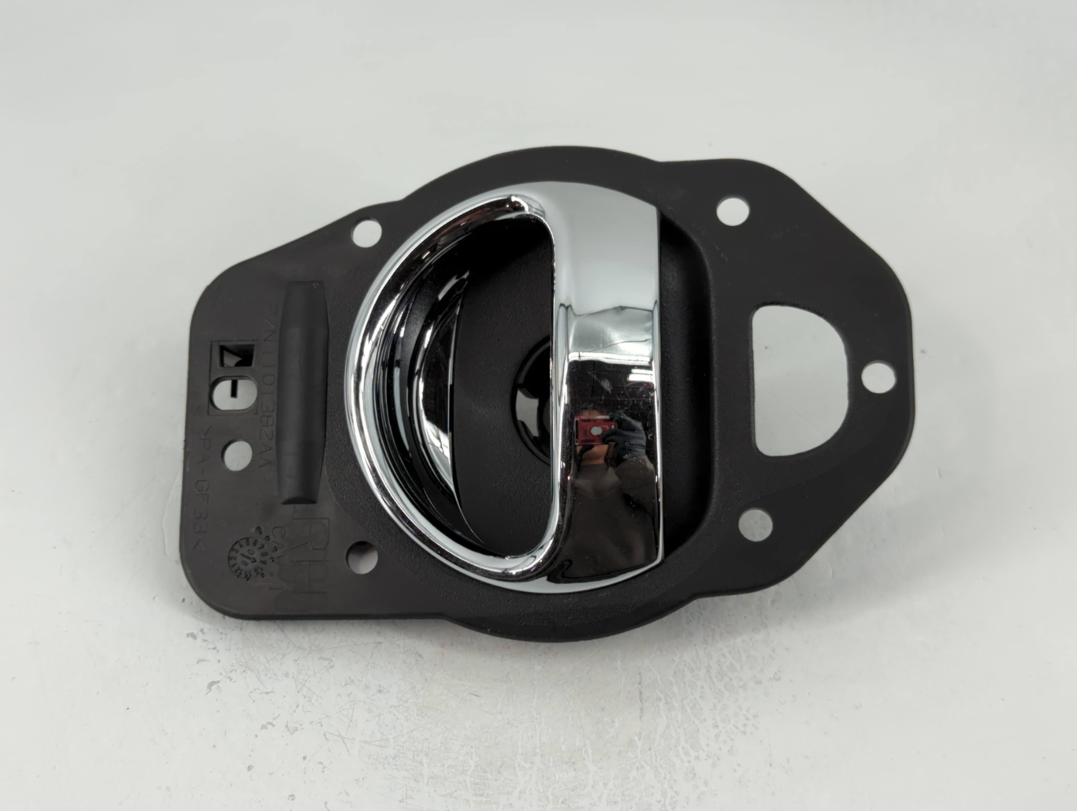 2009 Chevrolet Hhr Passenger Side Front Inside Door Handle Oem 774913 - Oemusedautoparts1.com