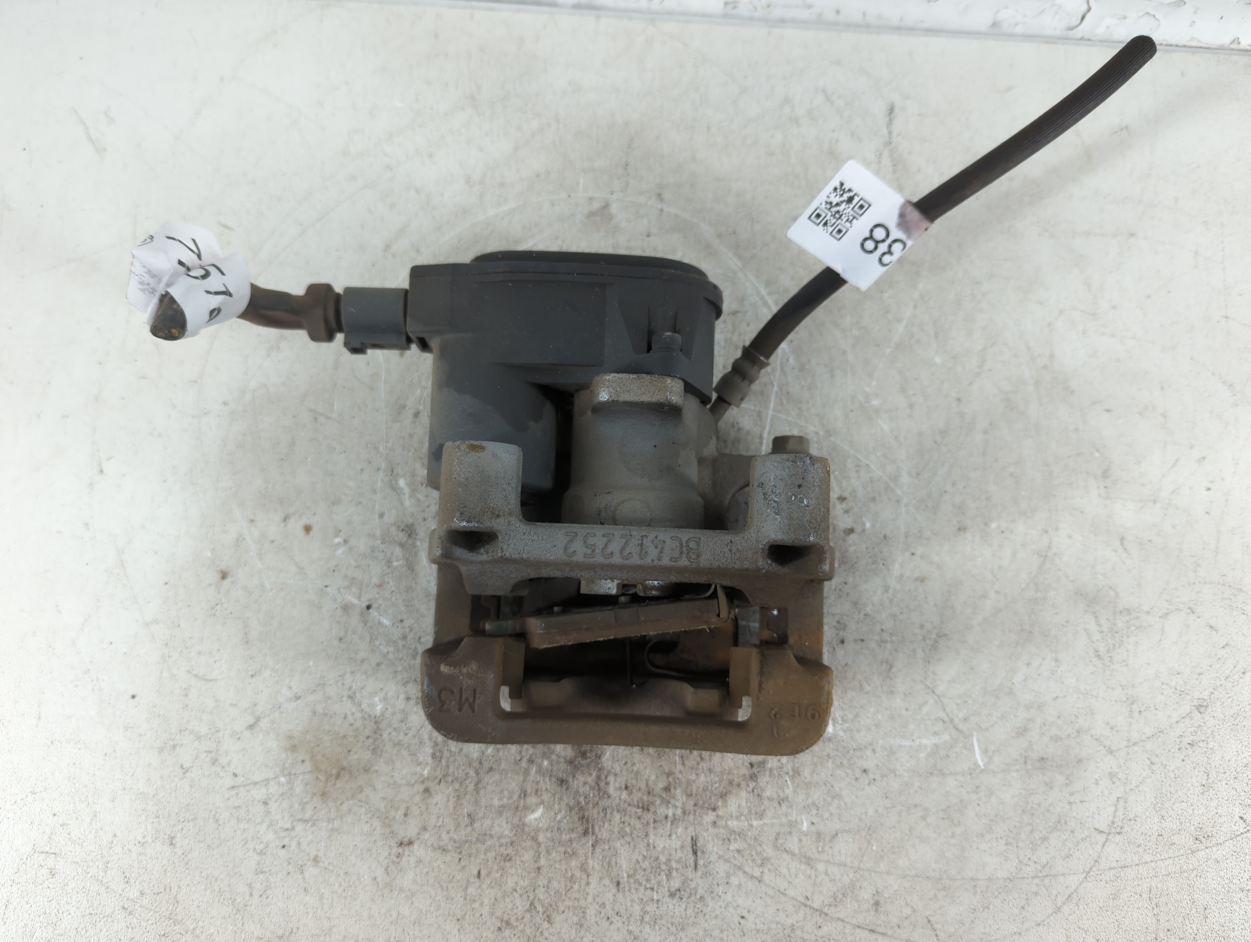 Picture of 2019-2021 Hyundai Tucson Front Passenger Right Brake Caliper 775138