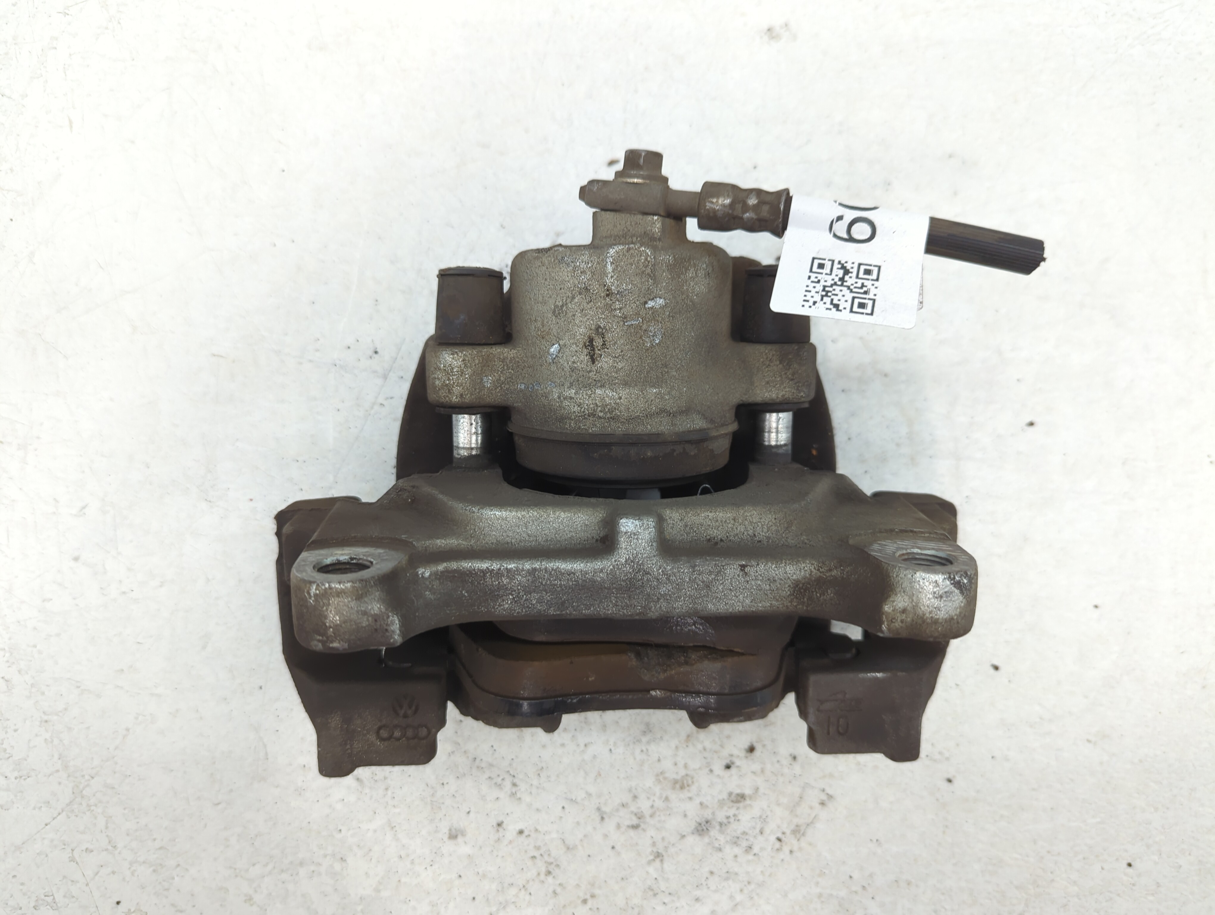 2015-2020 Volkswagen Passat Front Passenger Right Brake Caliper 775309 - Oemusedautoparts1.com