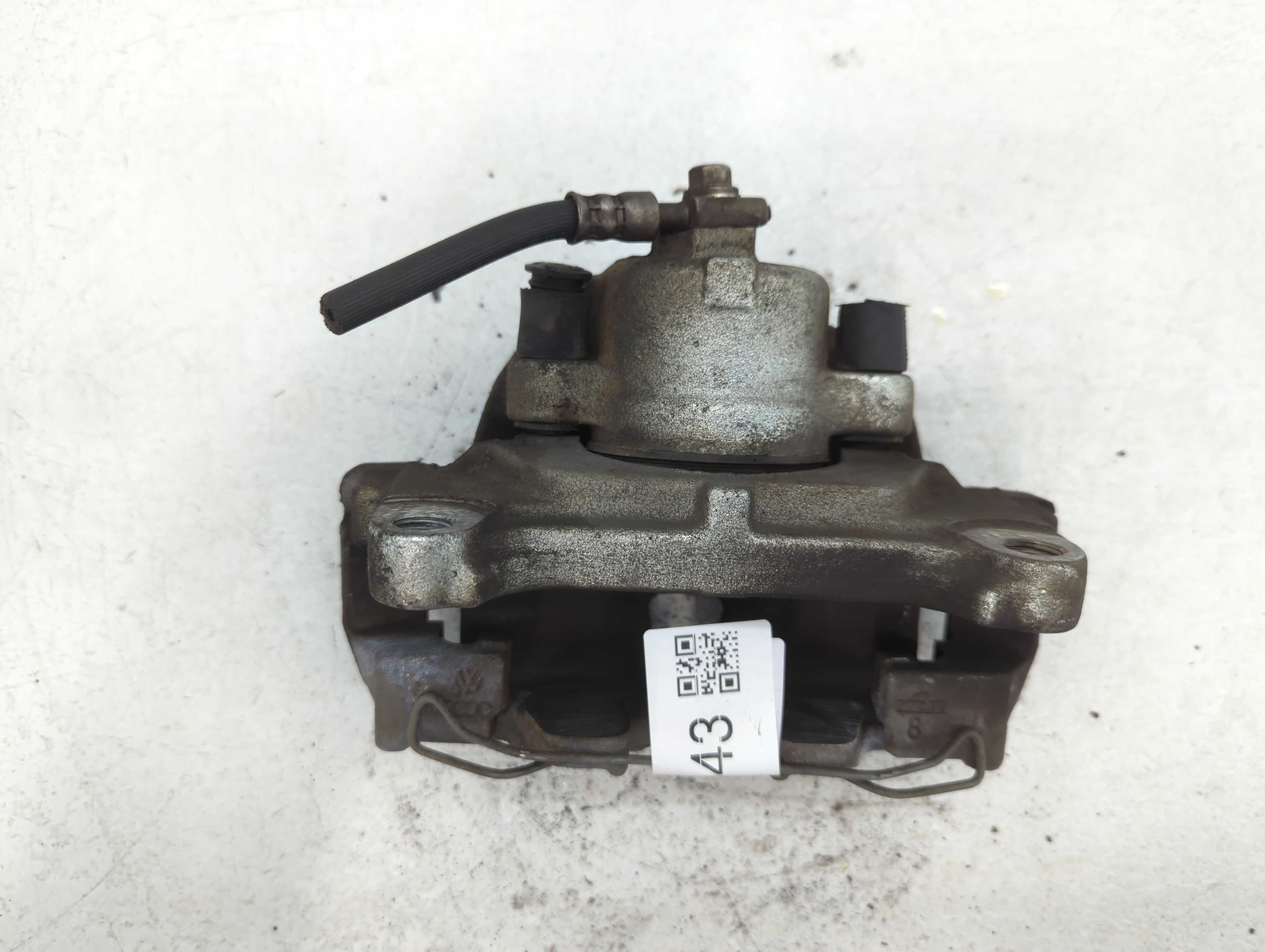 2015-2020 Volkswagen Passat Rear Driver Left Brake Caliper 775343 - Oemusedautoparts1.com