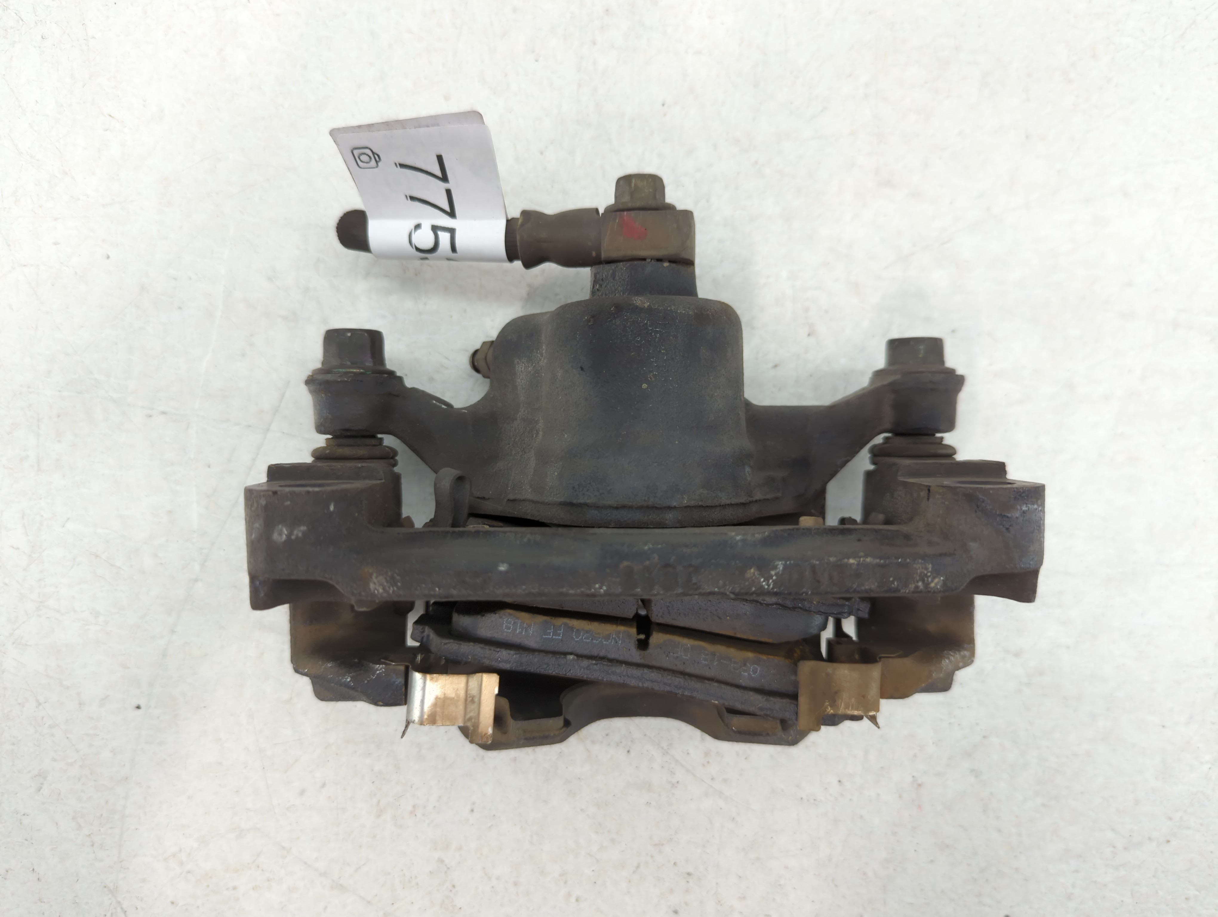 2000-2007 Chevrolet Monte Carlo Front Driver Left Brake Caliper 775363 - Oemusedautoparts1.com