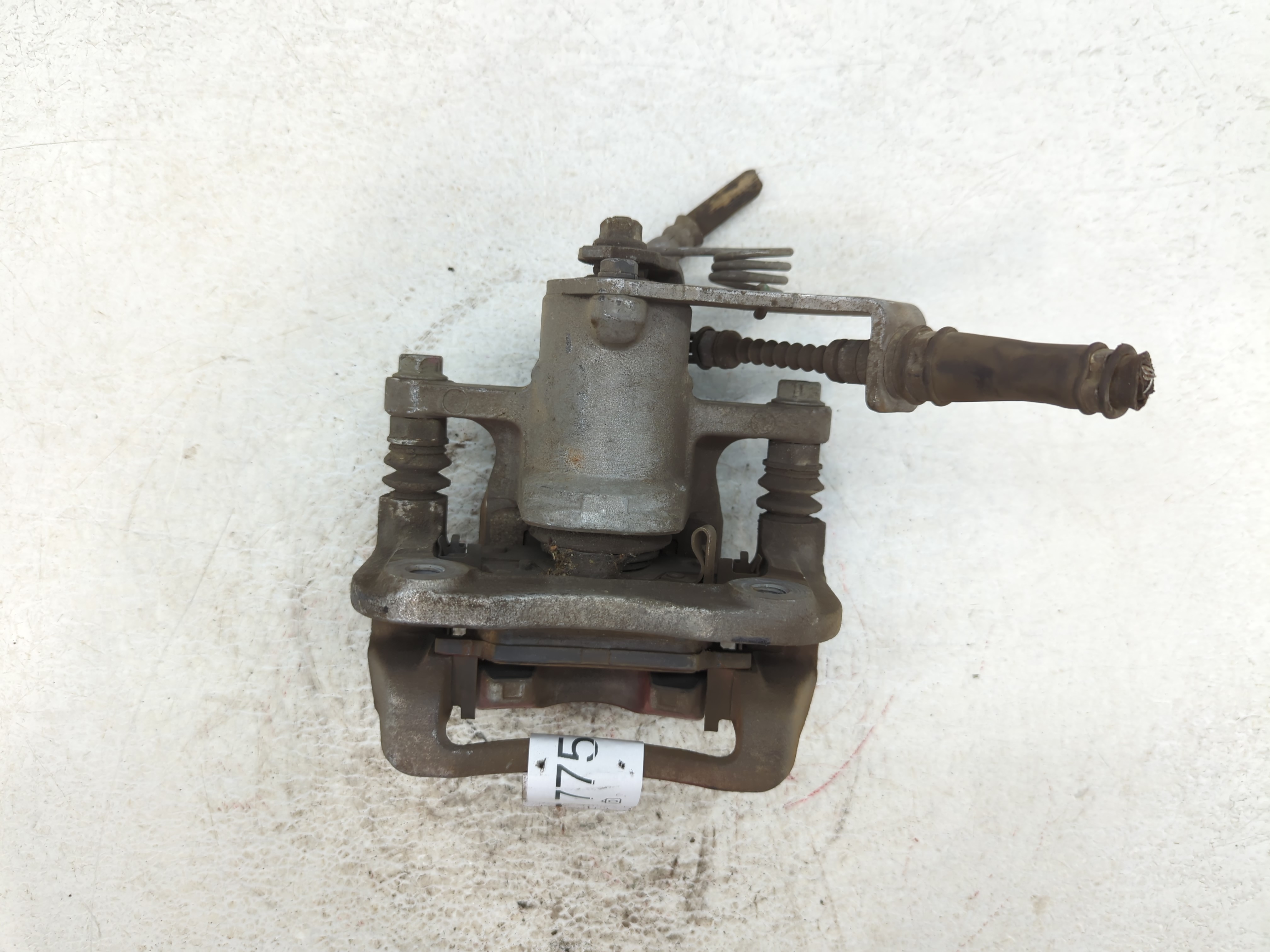 2017-2020 Hyundai Elantra Front Passenger Right Brake Caliper 775538 - Oemusedautoparts1.com