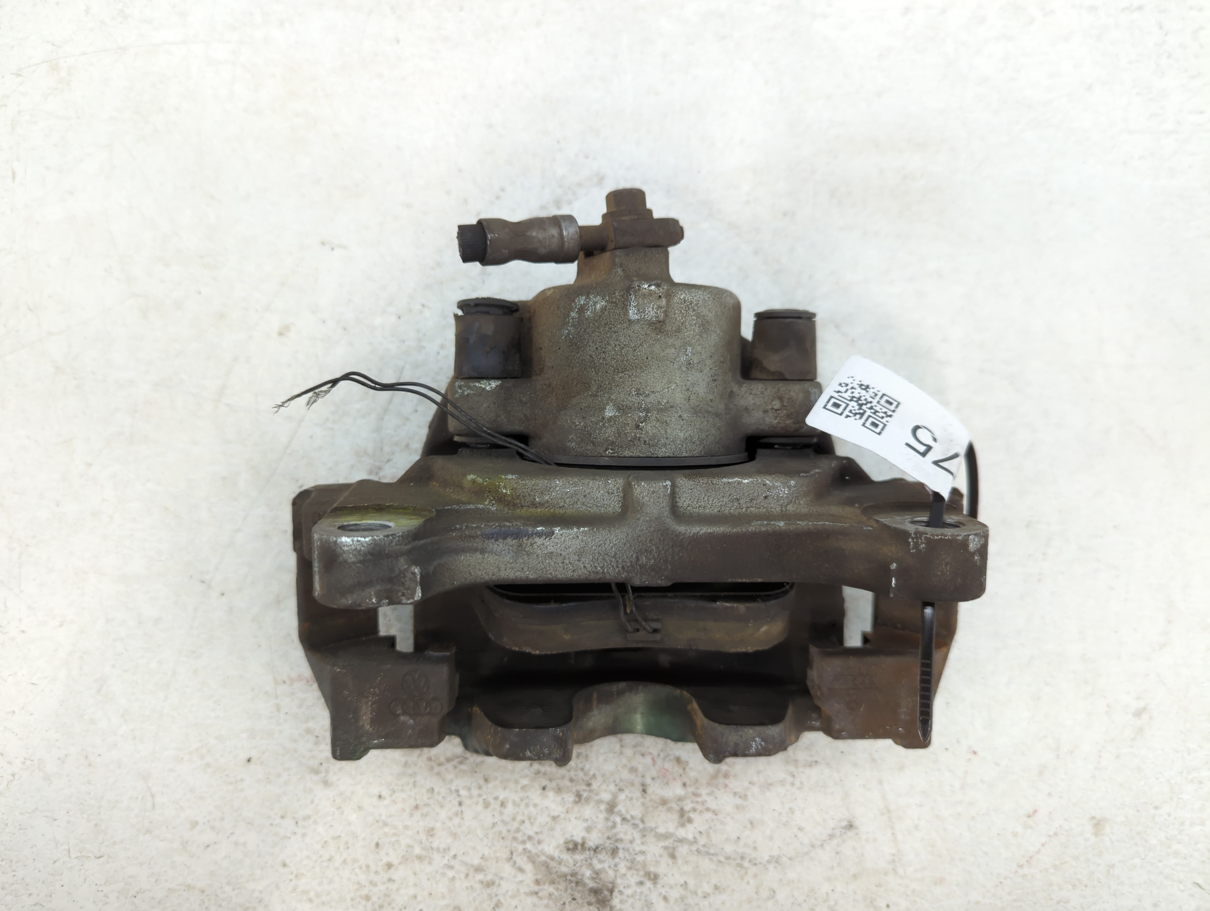 2015-2018 Audi Q3 Front Driver Left Brake Caliper 775575 - Oemusedautoparts1.com