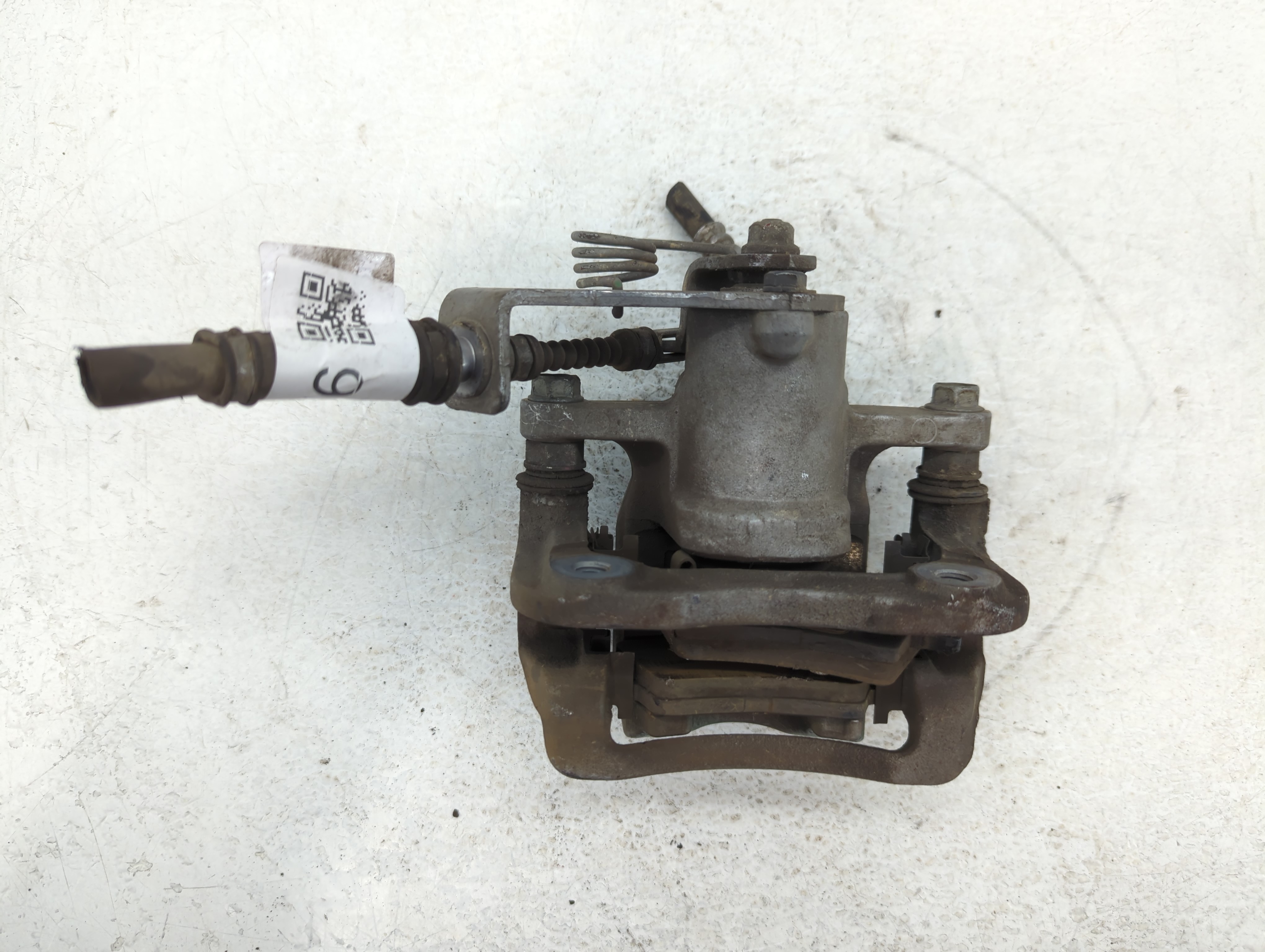 2017-2020 Hyundai Elantra Front Driver Left Brake Caliper 775576 - Oemusedautoparts1.com